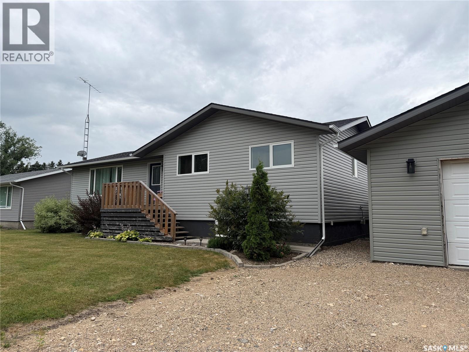 123 Railway Avenue, Lake Lenore, Saskatchewan  S0K 2J0 - Photo 2 - SK045208