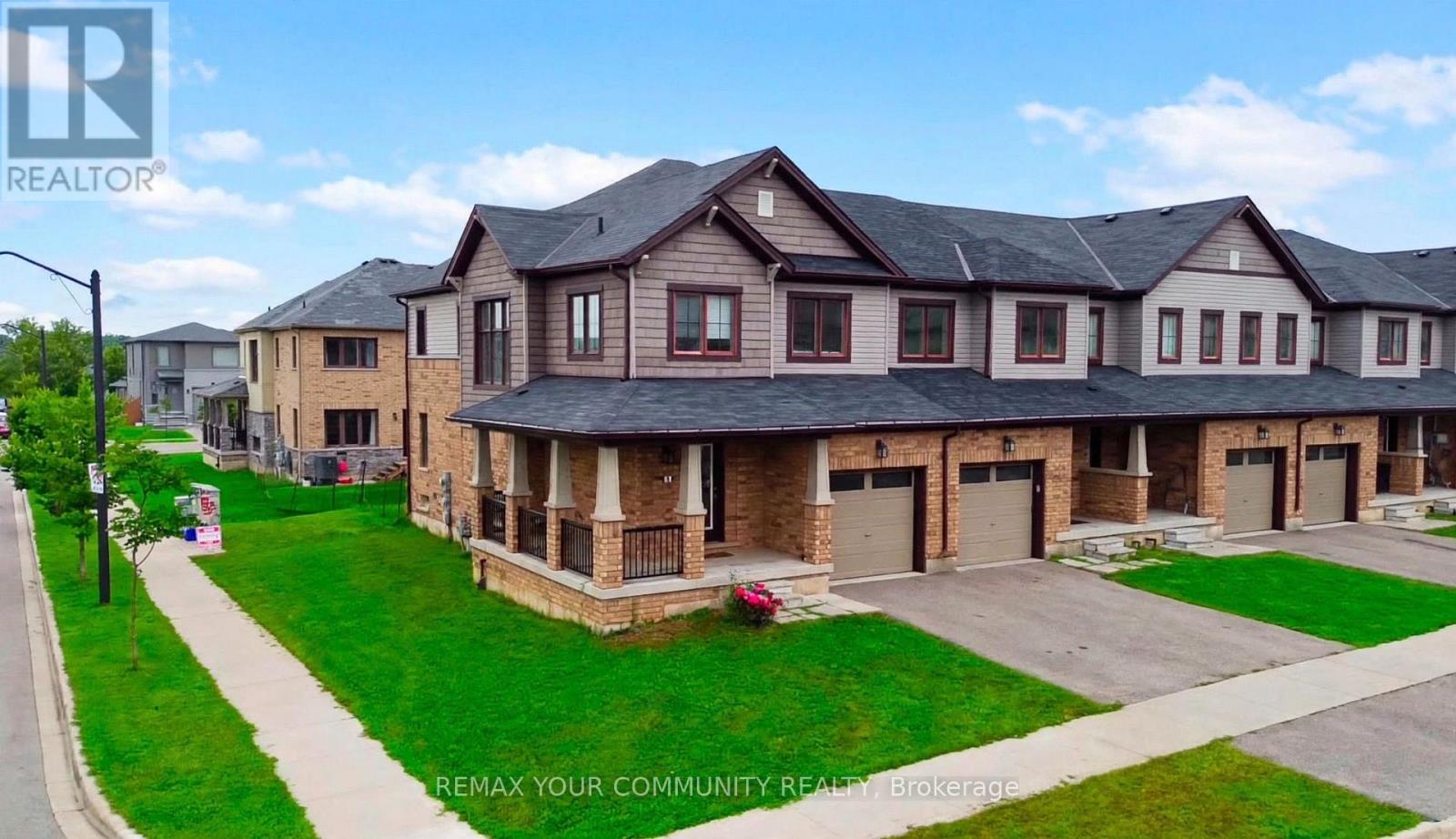 2 PRESTWICK STREET, Hamilton, Ontario