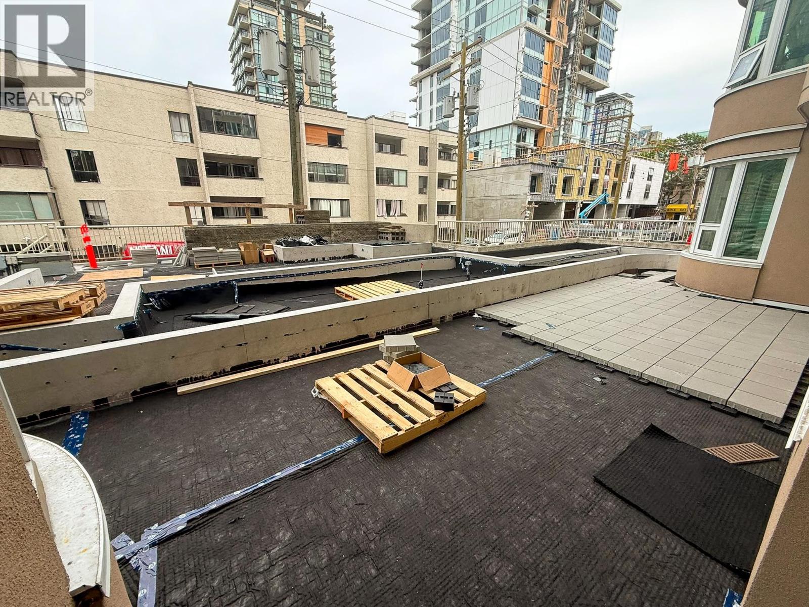 101 1845 Robson Street, Vancouver, British Columbia  V6G 1E4 - Photo 3 - R3107359
