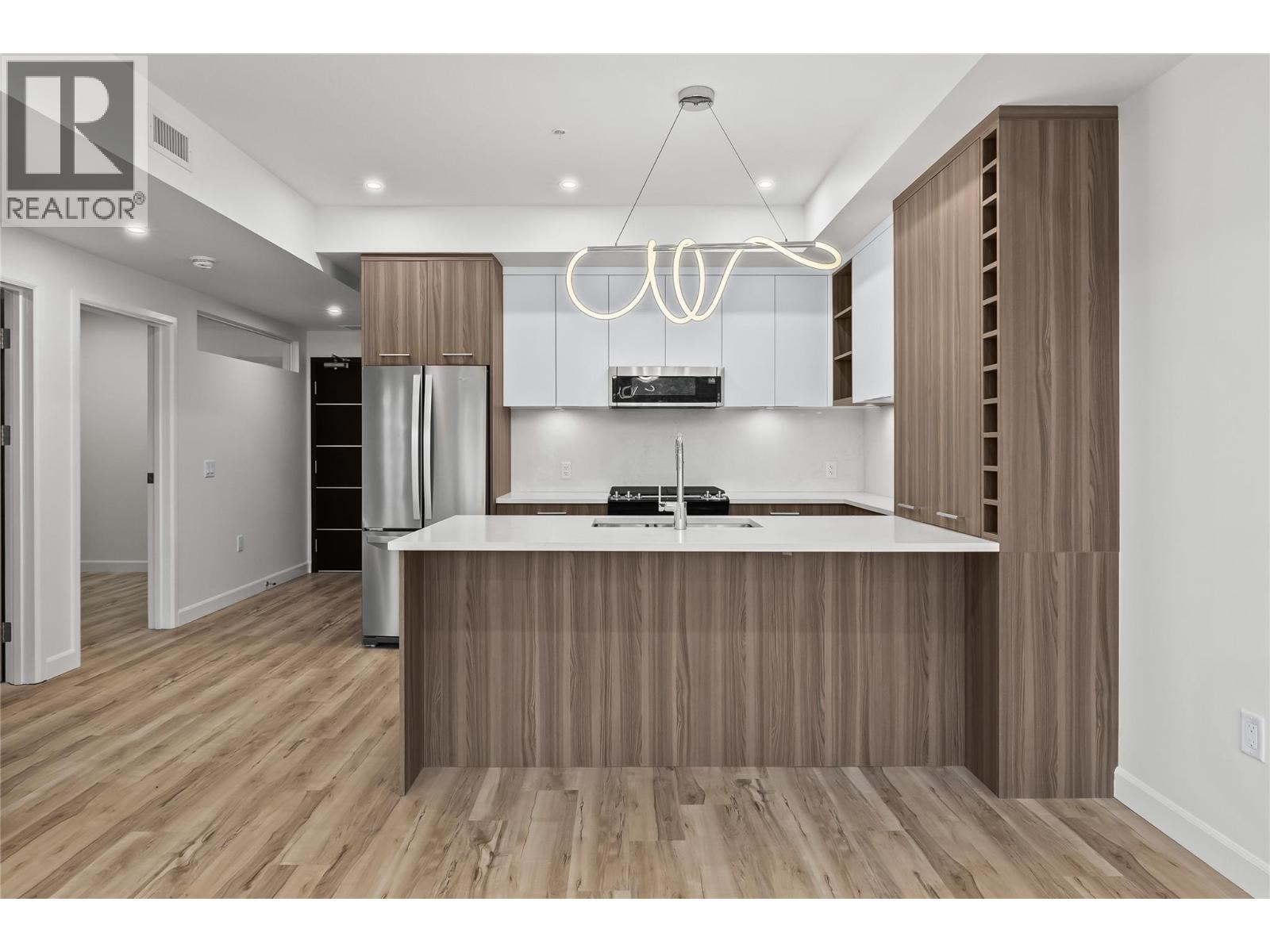 630 Boynton Place Unit# 305, Kelowna, British Columbia  V1V 3B8 - Photo 3 - 10394900