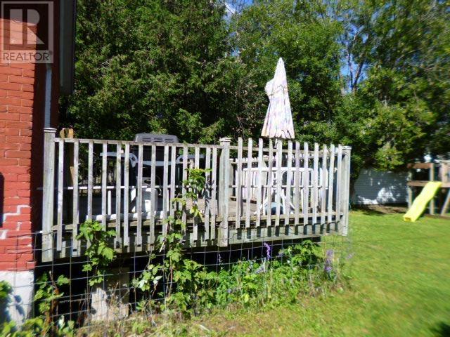 305 Cameron St, Thunder Bay, Ontario  P7C 2H1 - Photo 3 - TB2602321