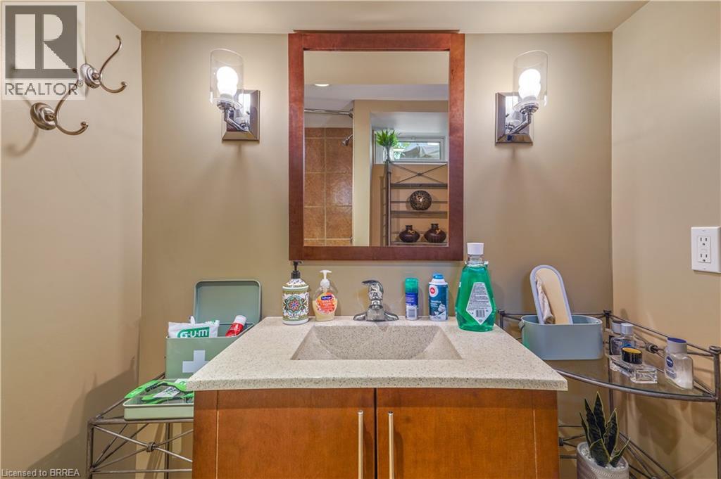160 Woodlawn Avenue, Brantford, Ontario  N3R 5H4 - Photo 34 - 40854648