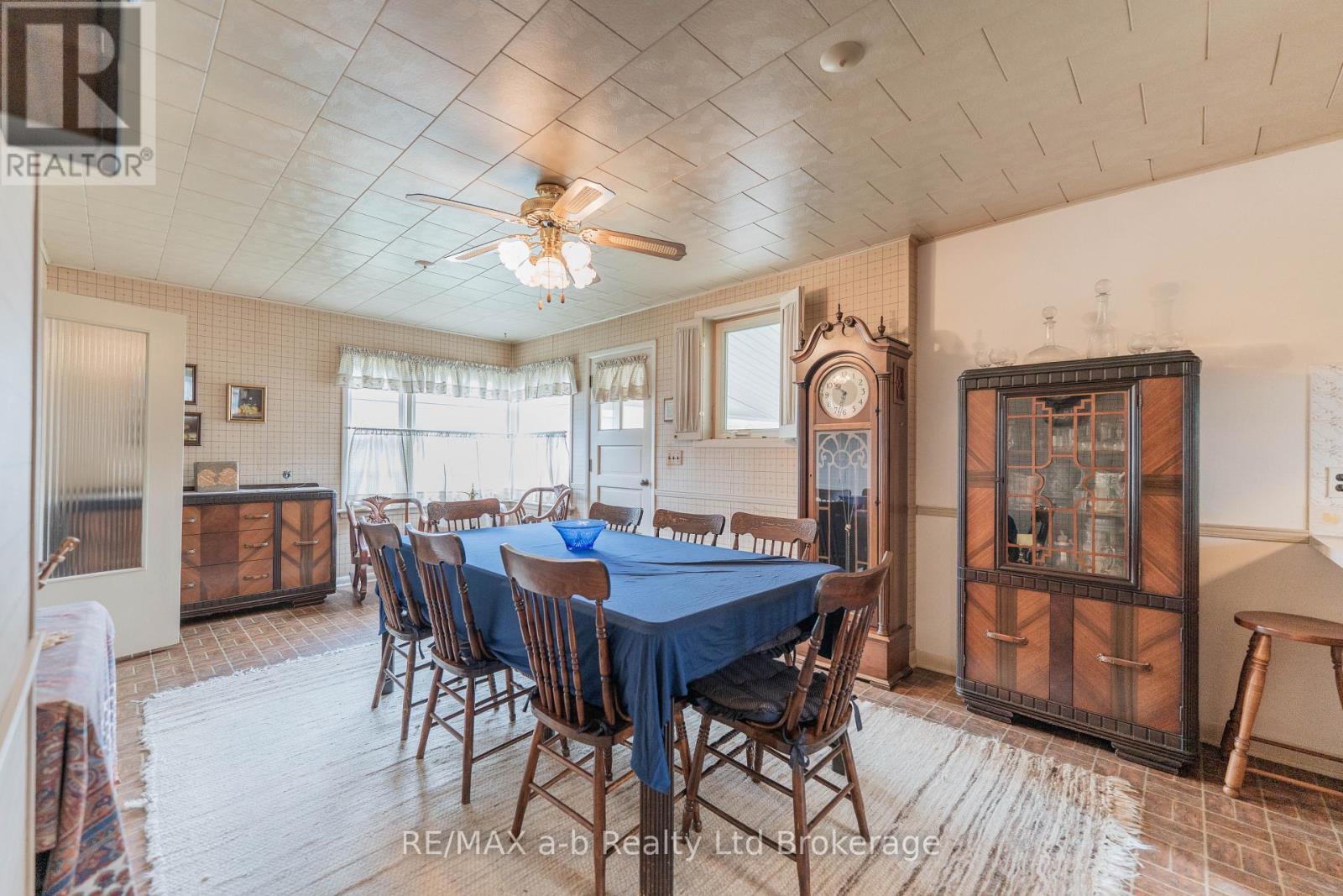 81 Vienna Road, Tillsonburg, Ontario  N4G 3C9 - Photo 11 - X13661768