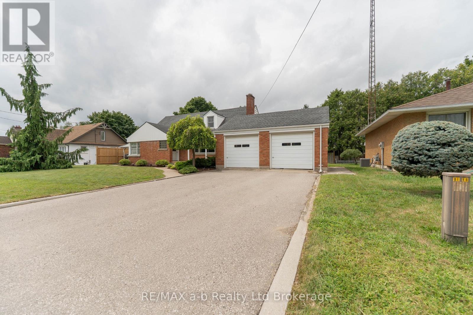 81 Vienna Road, Tillsonburg, Ontario  N4G 3C9 - Photo 2 - X13661768