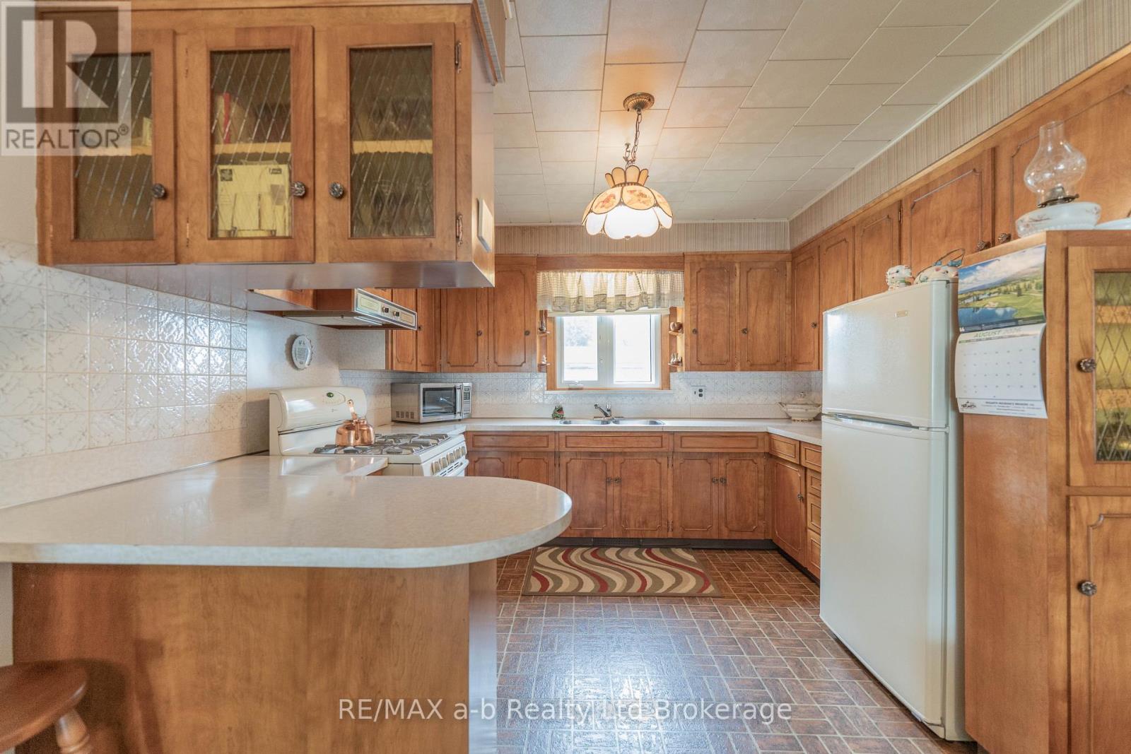 81 Vienna Road, Tillsonburg, Ontario  N4G 3C9 - Photo 7 - X13661768