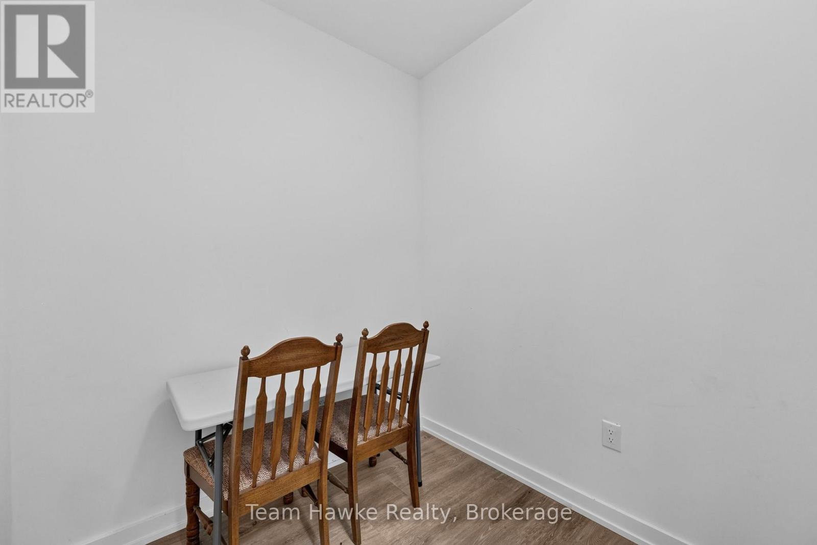 211 - 430 Essa Road, Barrie, Ontario  L9J 0M1 - Photo 11 - S13661916