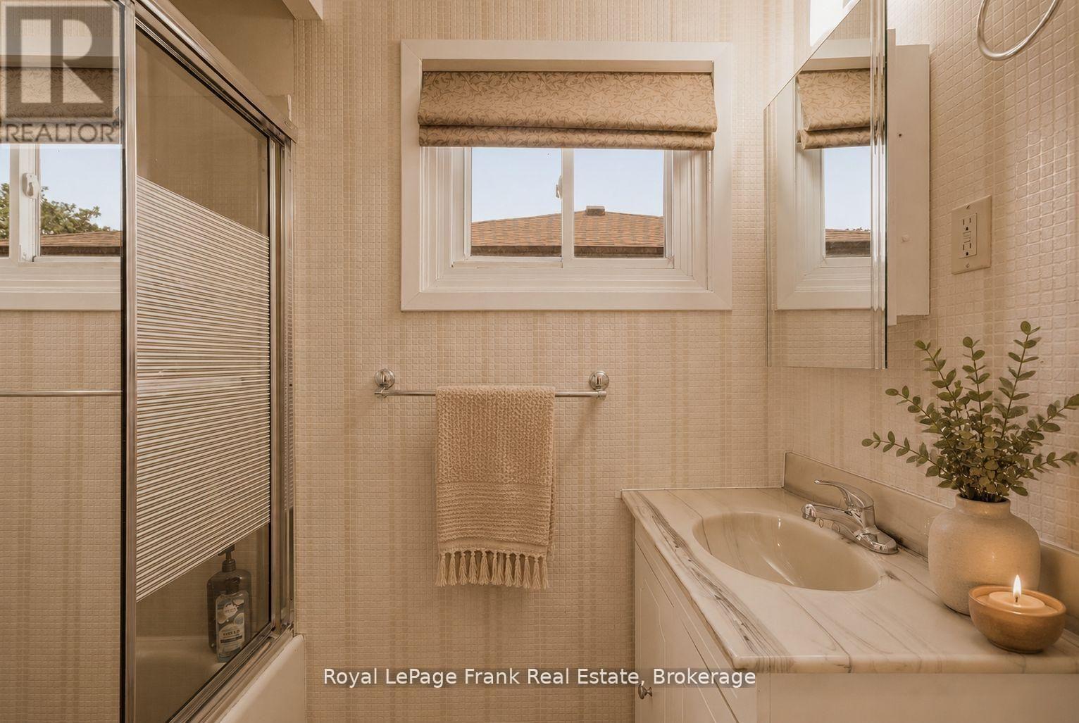 185 Athabasca Street, Oshawa, Ontario  L1H 7J2 - Photo 15 - E13661590