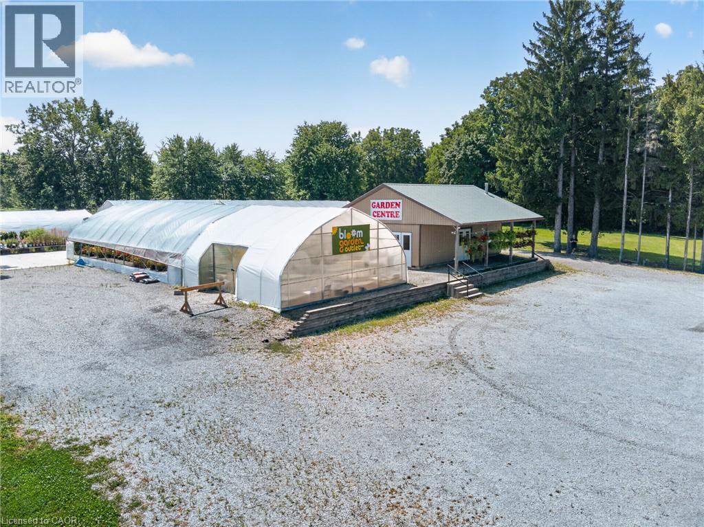 230 Hwy 20 E, Thorold, Ontario  L0S 1E6 - Photo 2 - 40854159