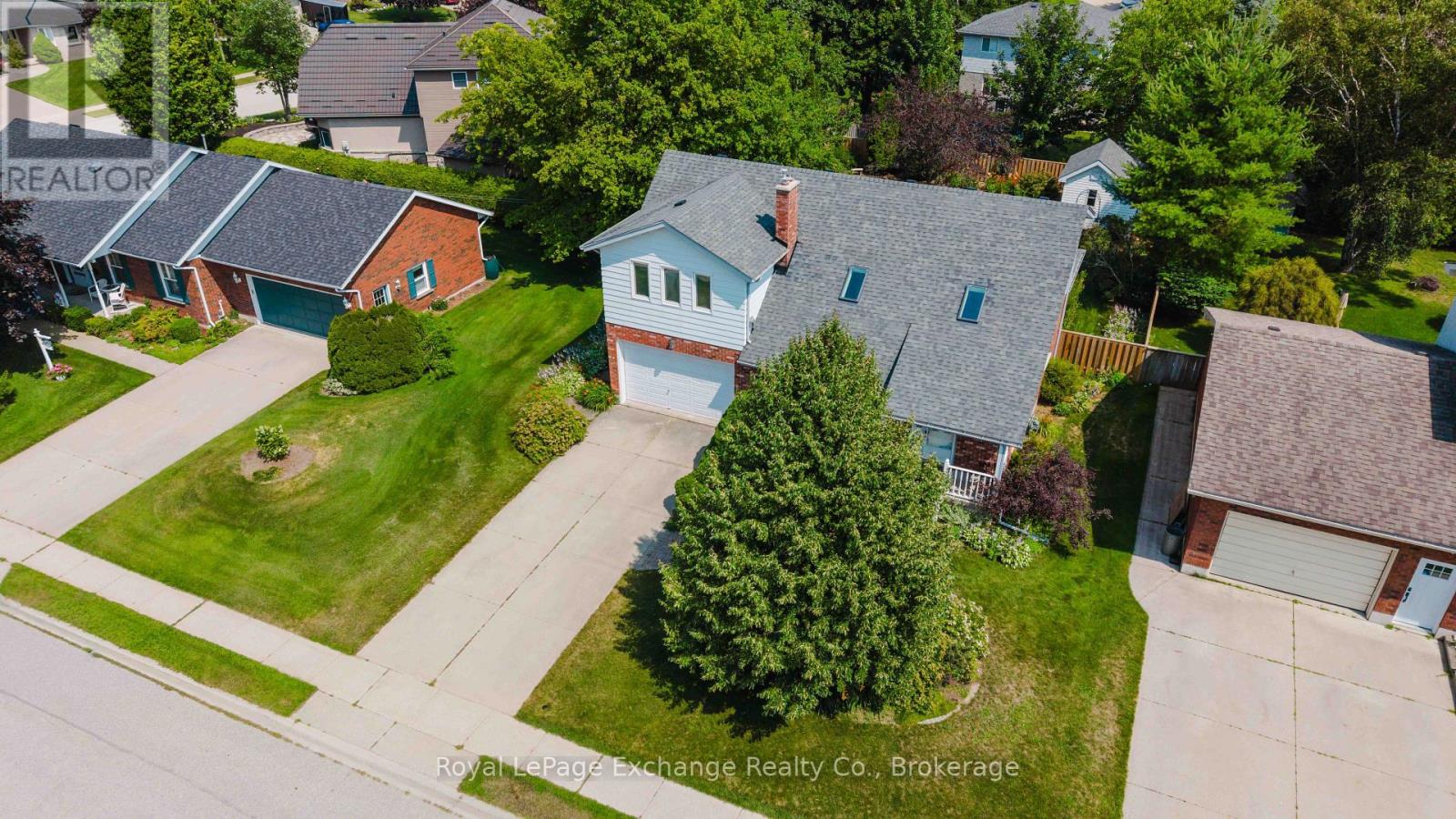 953 Parkwood Drive, Saugeen Shores, Ontario  N0H 2C2 - Photo 3 - X13661598