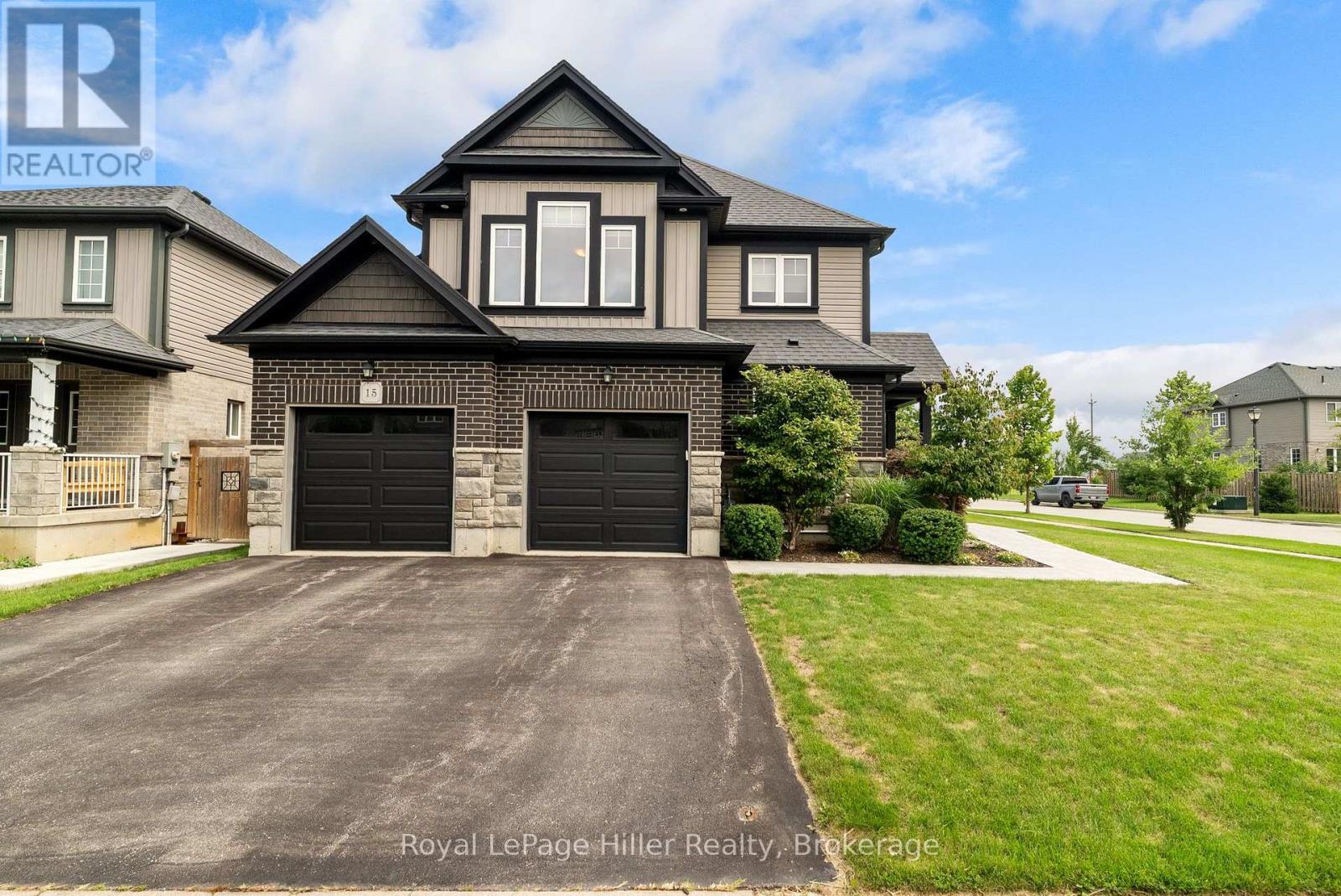 15 Robertson Drive, Stratford, Ontario  N5A 0C8 - Photo 2 - X13661682