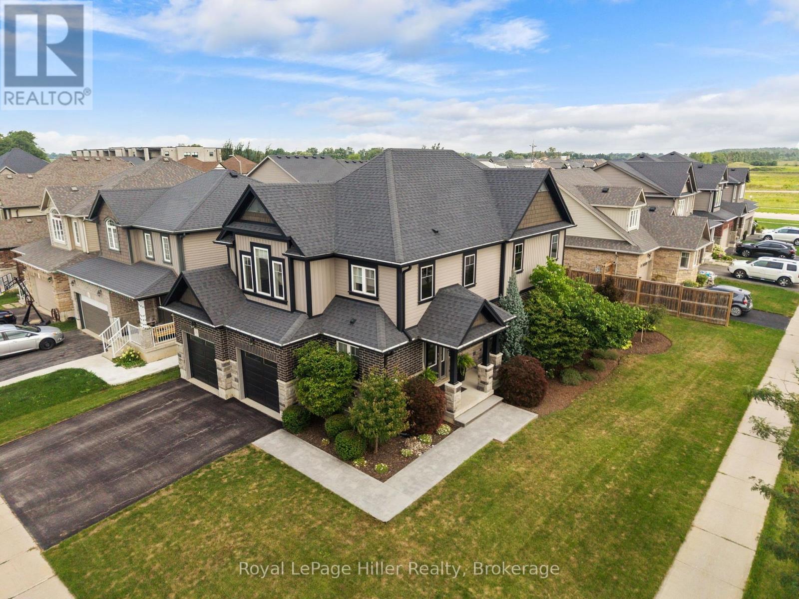 15 Robertson Drive, Stratford, Ontario  N5A 0C8 - Photo 3 - X13661682
