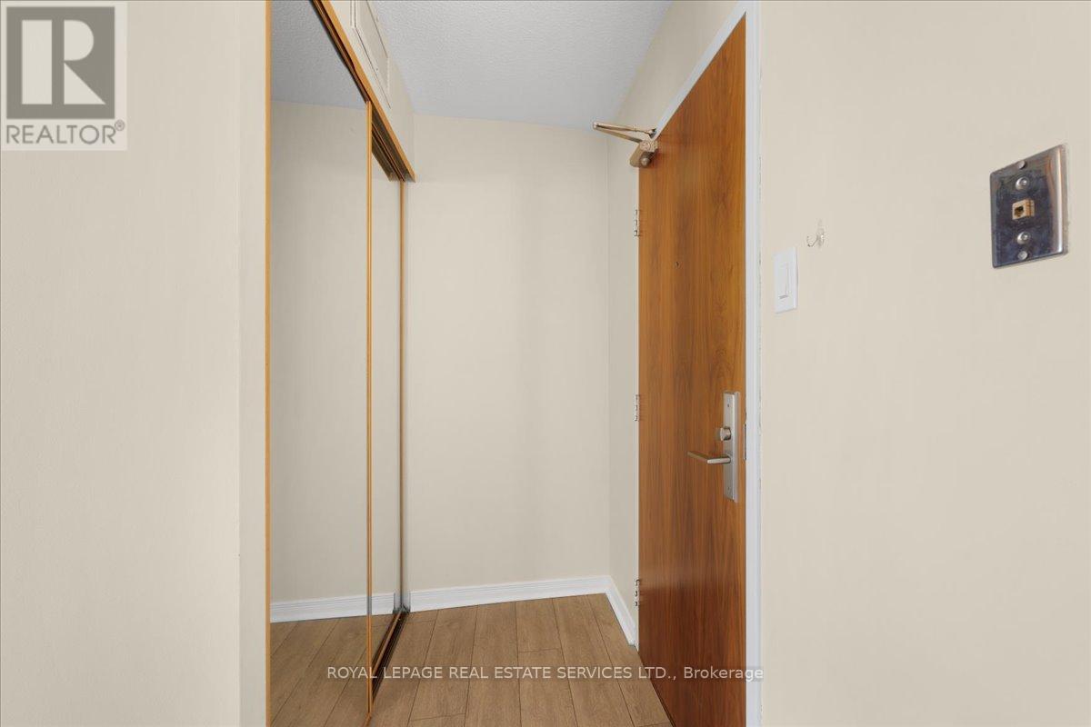 1214 - 914 Yonge Street, Toronto, Ontario M4W 3C8 - Photo 4 - C13661718