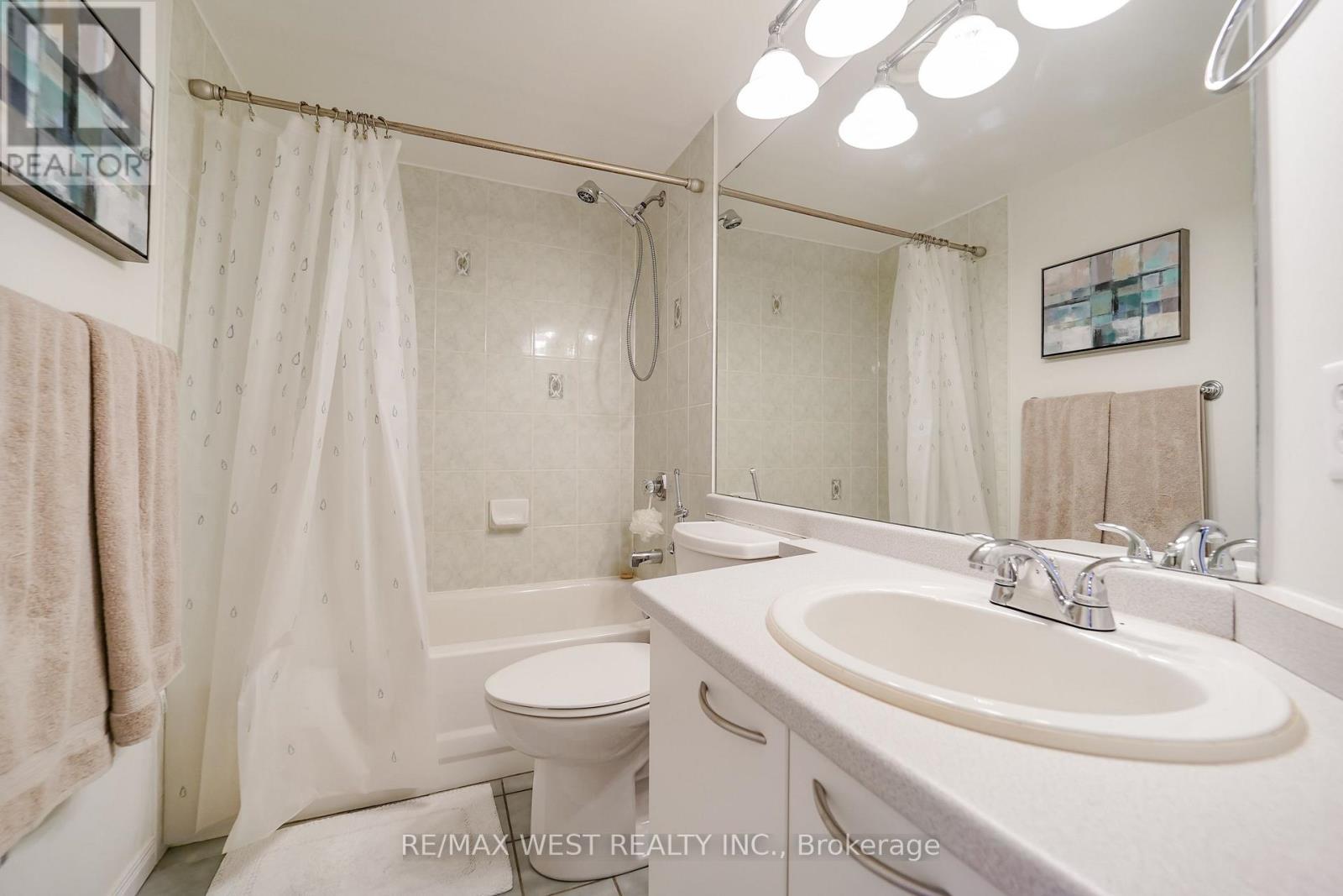 D11 - 108 Finch Avenue W, Toronto, Ontario  M2N 6W6 - Photo 5 - C13661780