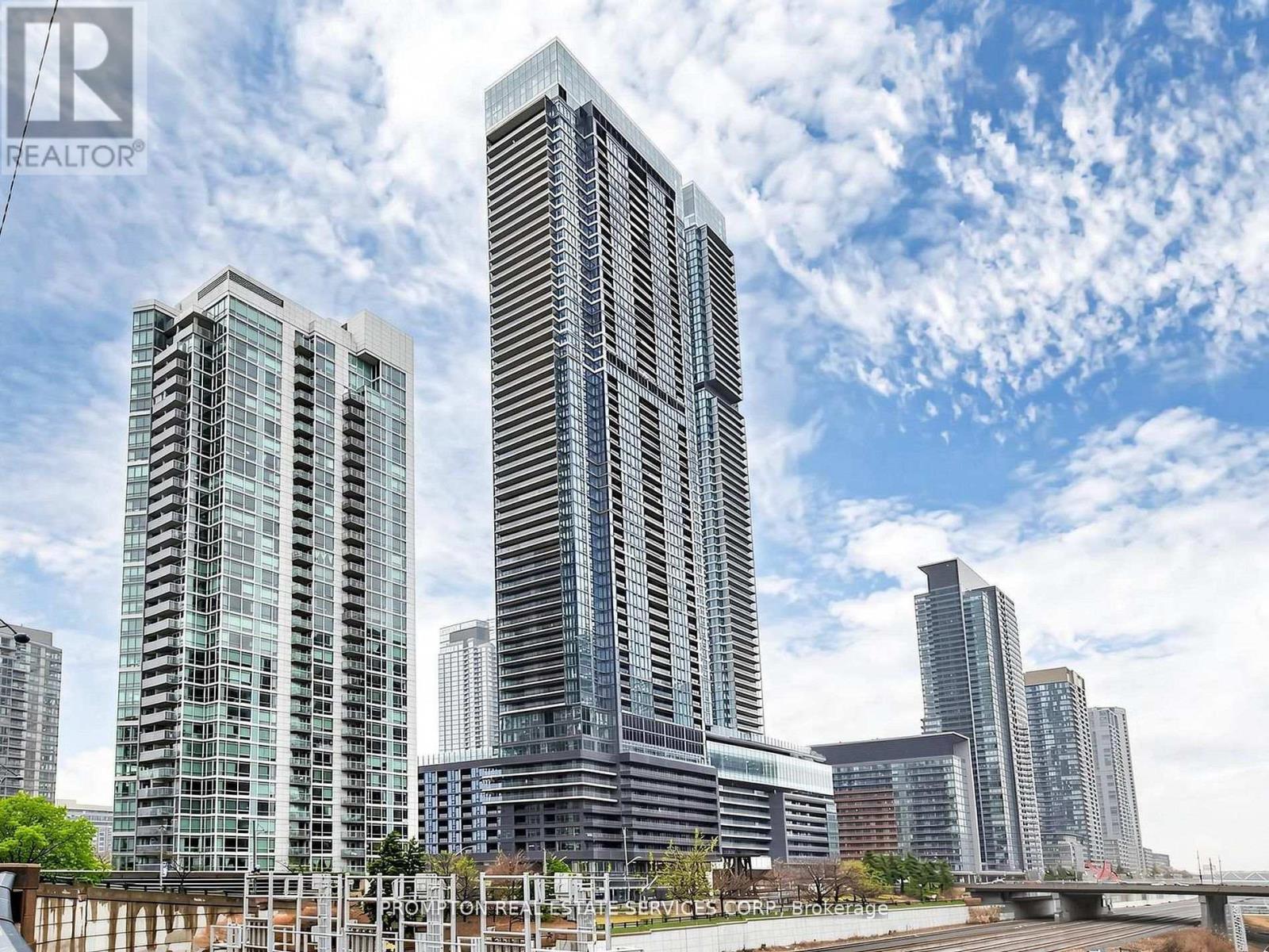 5512 - 1 Concord Cityplace Way, Toronto, Ontario  M5V 0X3 - Photo 2 - C13661924