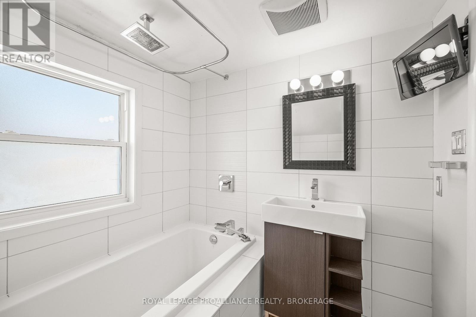 78 Regent Street, Kingston, Ontario  K7L 4J7 - Photo 21 - X13661824