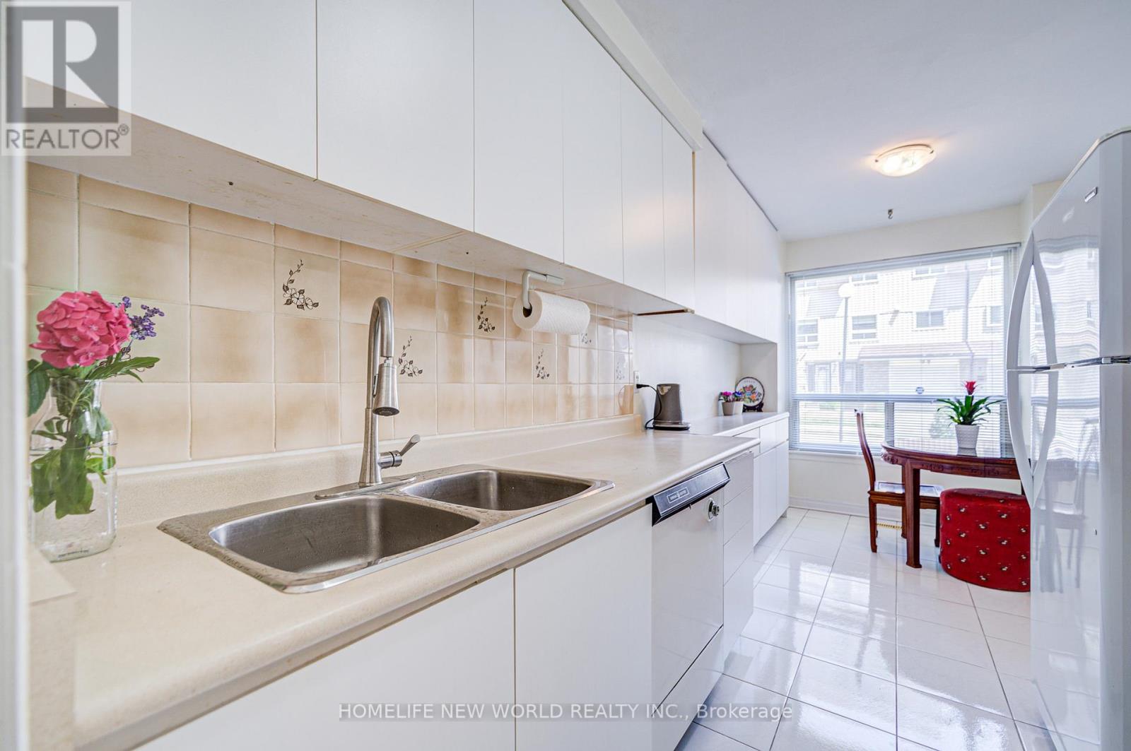 39 - 44 Chester Le Boulevard, Toronto, Ontario  M1W 2M8 - Photo 6 - E13661586