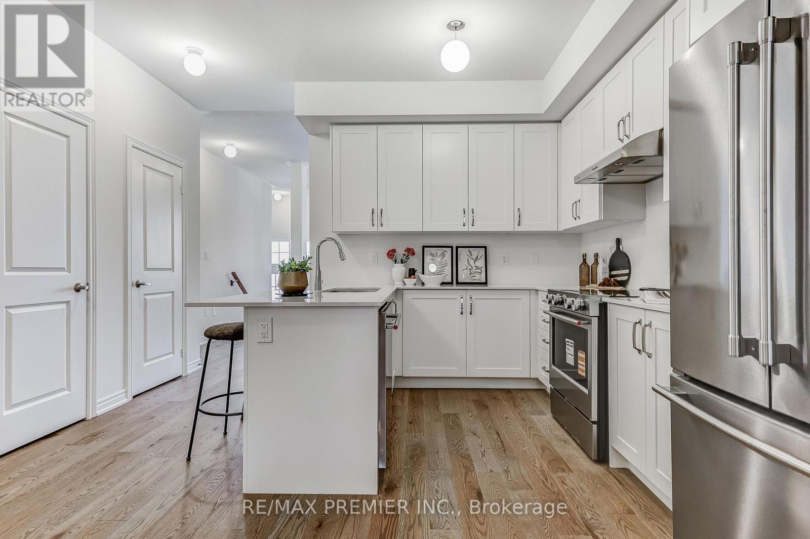 1228 Elizabeth Mackenzie Drive, Pickering, Ontario  L1X 0S3 - Photo 15 - E13661588