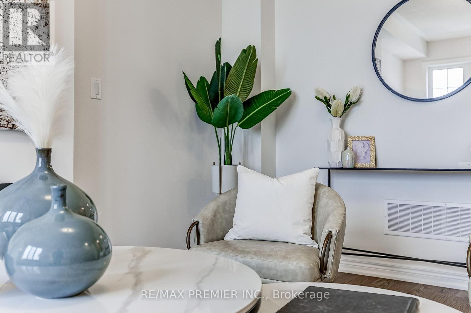 1228 Elizabeth Mackenzie Drive, Pickering, Ontario  L1X 0S3 - Photo 25 - E13661588