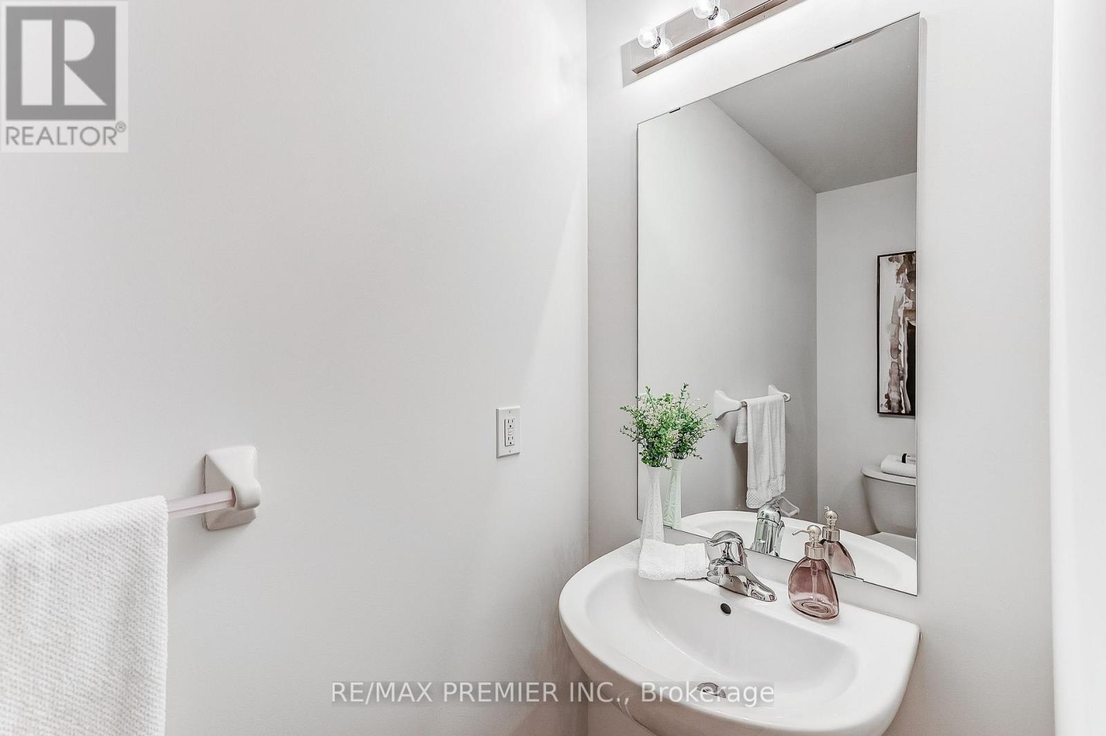 1228 Elizabeth Mackenzie Drive, Pickering, Ontario  L1X 0S3 - Photo 26 - E13661588
