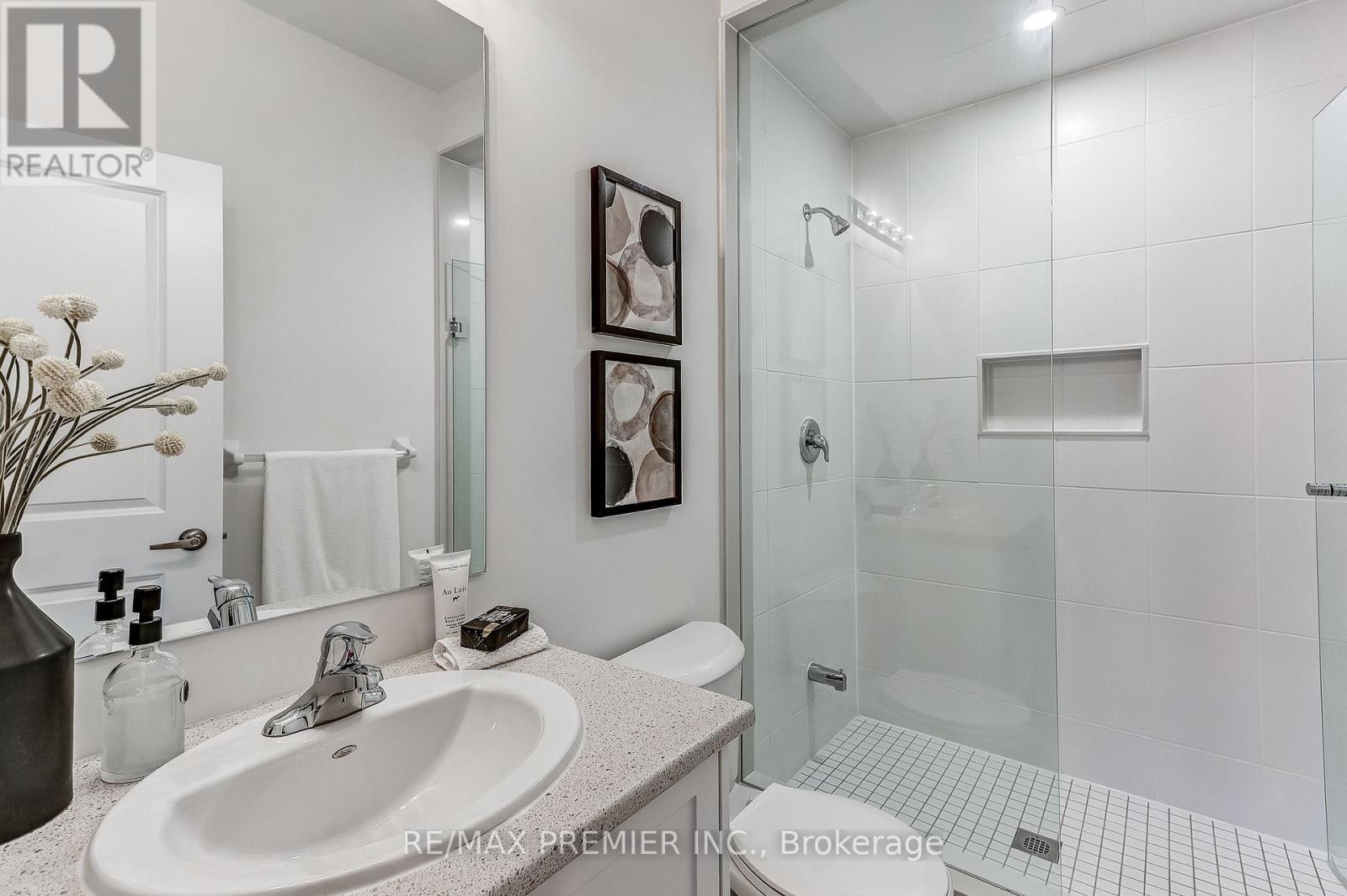 1228 Elizabeth Mackenzie Drive, Pickering, Ontario  L1X 0S3 - Photo 49 - E13661588