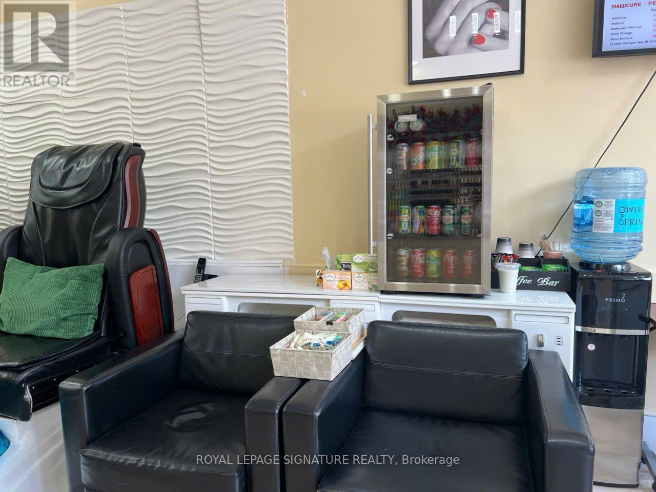 2195 Queen Street E, Toronto, Ontario  M4E 1E5 - Photo 5 - E13661638