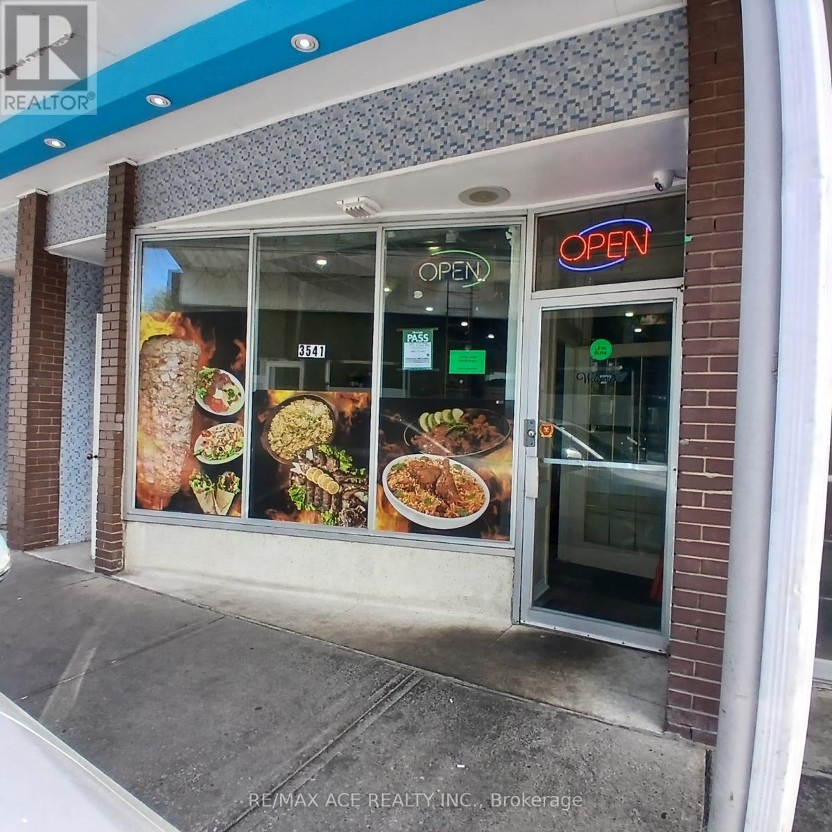 3541 ST CLAIR AVENUE E, Toronto, Ontario