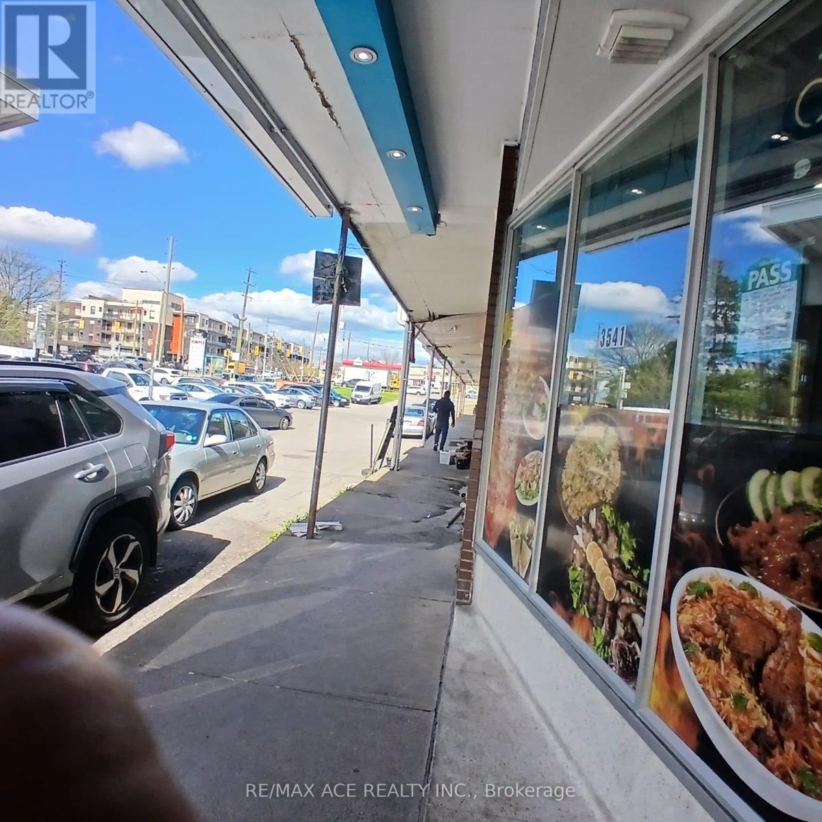 3541 St Clair Avenue E, Toronto, Ontario  M1K 1L6 - Photo 3 - E13661684