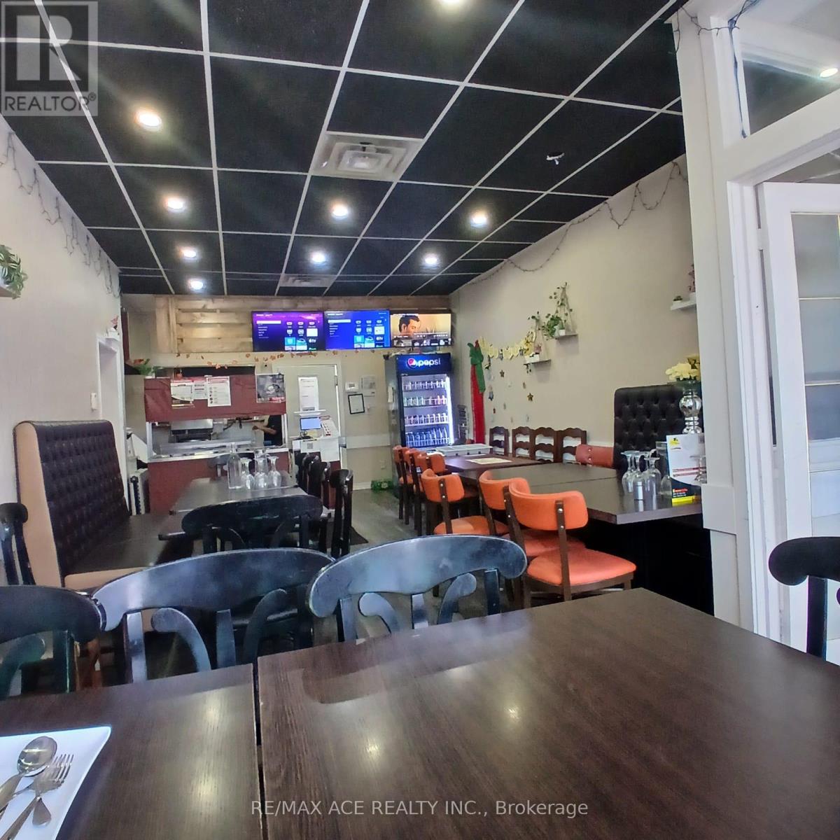 3541 St Clair Avenue E, Toronto, Ontario  M1K 1L6 - Photo 4 - E13661684