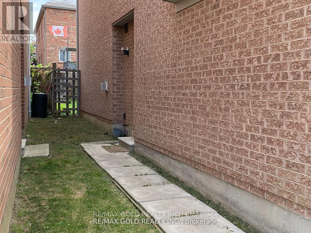 Bsmt - 27 Middlecote Drive, Ajax, Ontario  L1T 0A4 - Photo 9 - E13661818