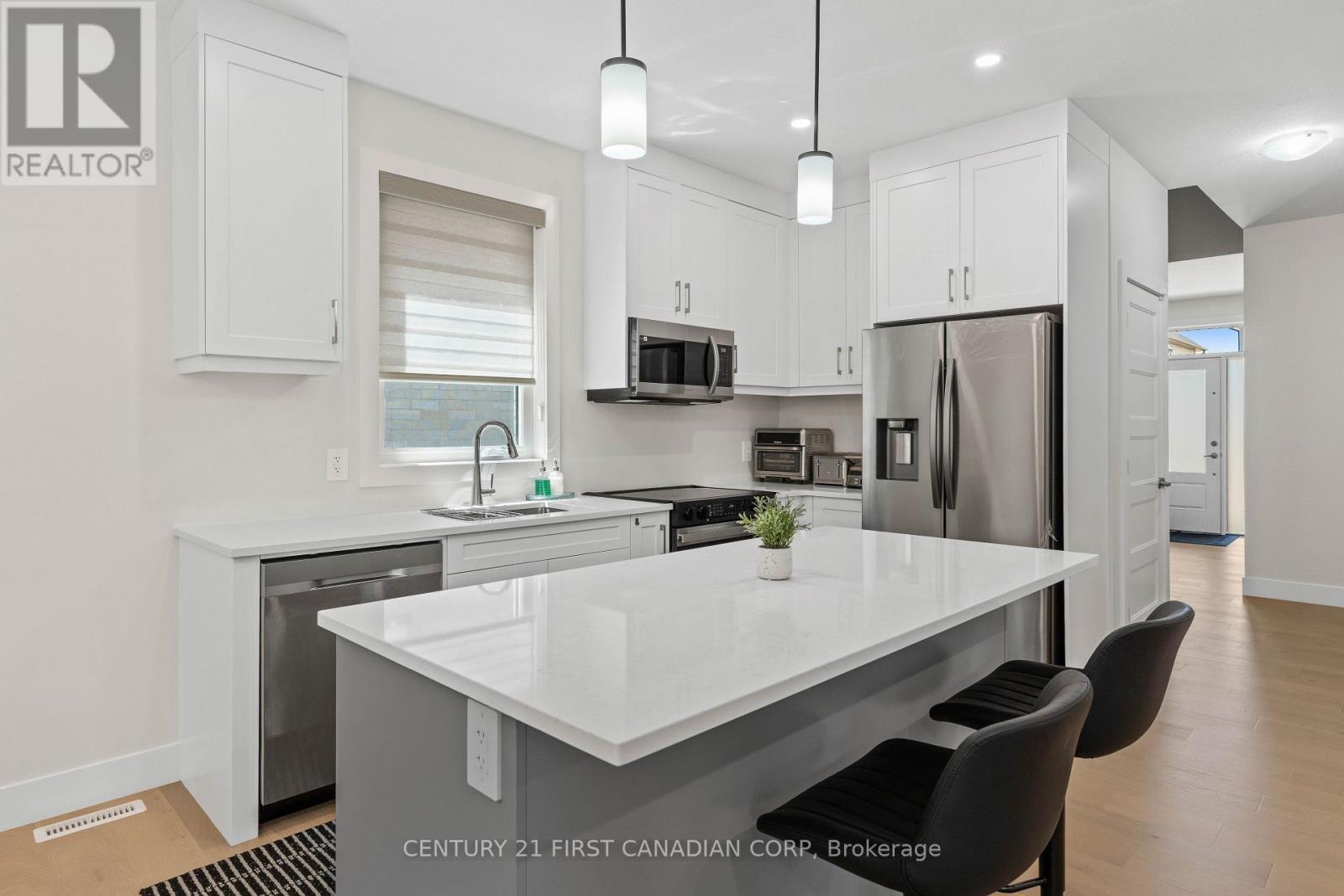 8-7966 Fallon Drive, Lucan Biddulph, Ontario  N0M 1V0 - Photo 13 - X13661676