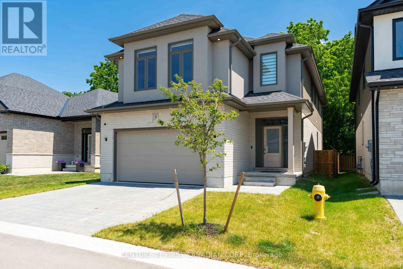 8-7966 Fallon Drive, Lucan Biddulph, Ontario  N0M 1V0 - Photo 2 - X13661676
