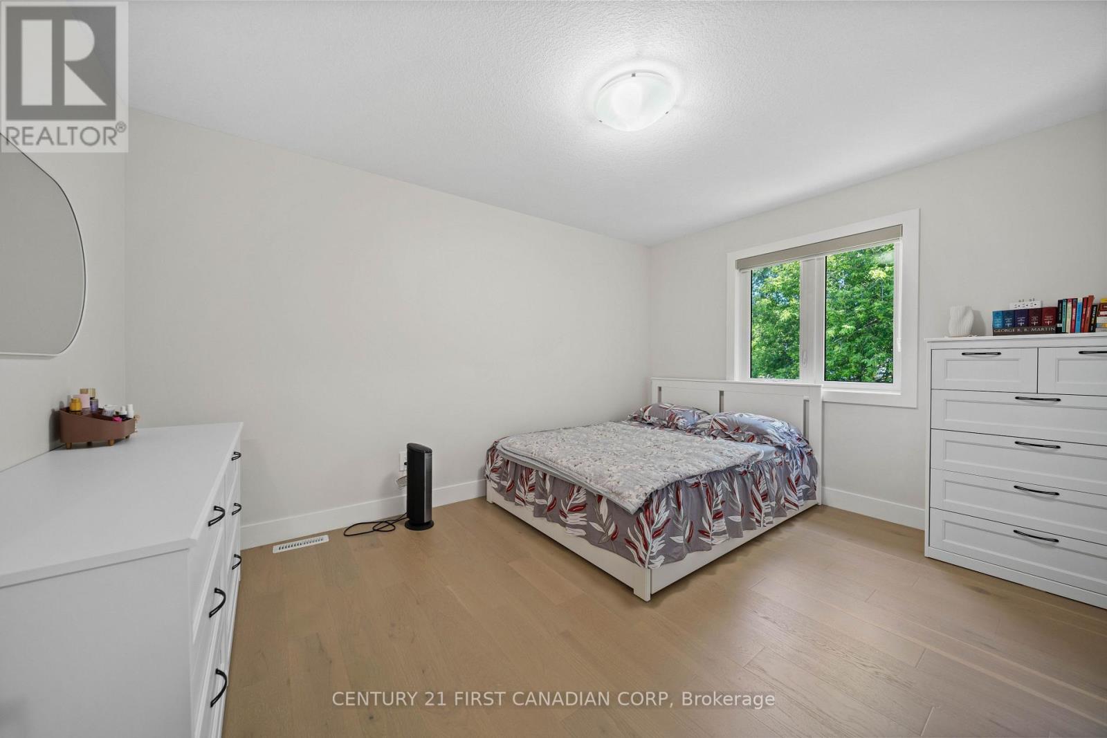 8-7966 Fallon Drive, Lucan Biddulph, Ontario  N0M 1V0 - Photo 38 - X13661676