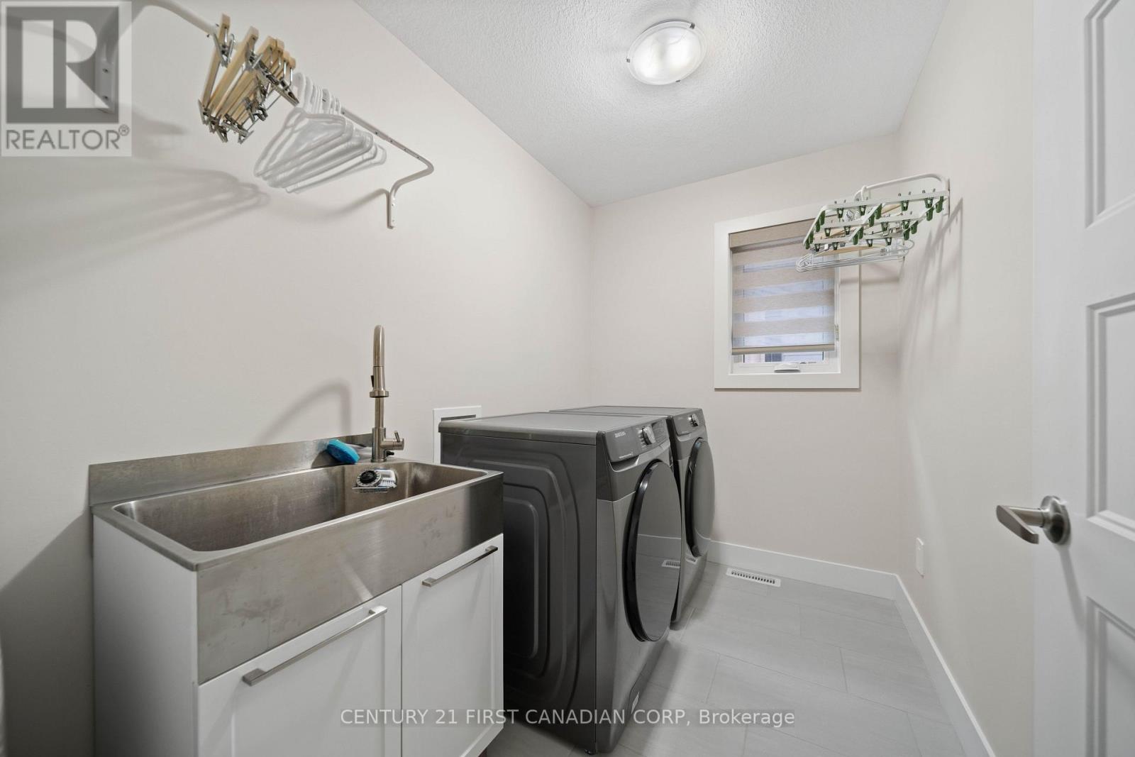 8-7966 Fallon Drive, Lucan Biddulph, Ontario  N0M 1V0 - Photo 40 - X13661676