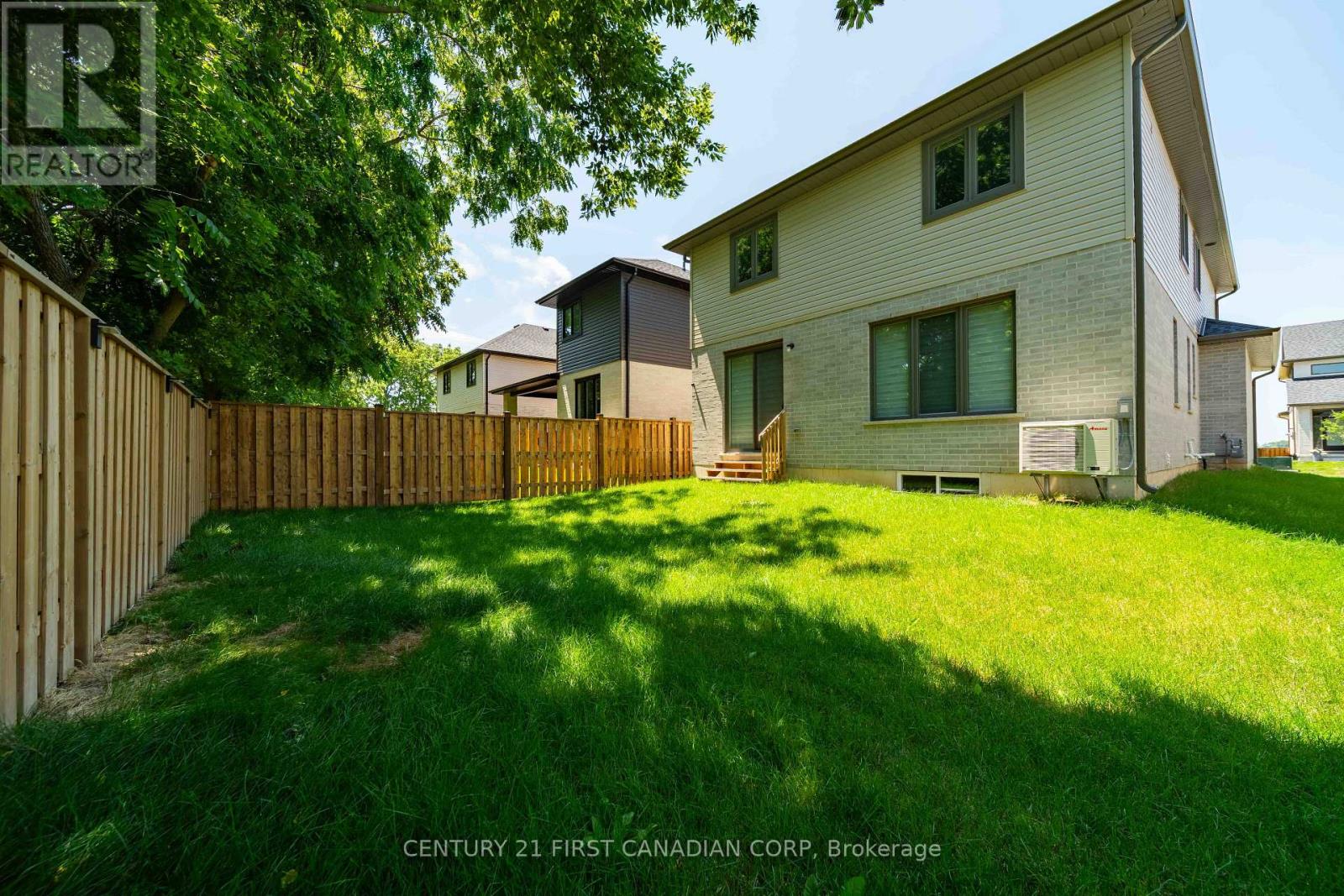 8-7966 Fallon Drive, Lucan Biddulph, Ontario  N0M 1V0 - Photo 41 - X13661676