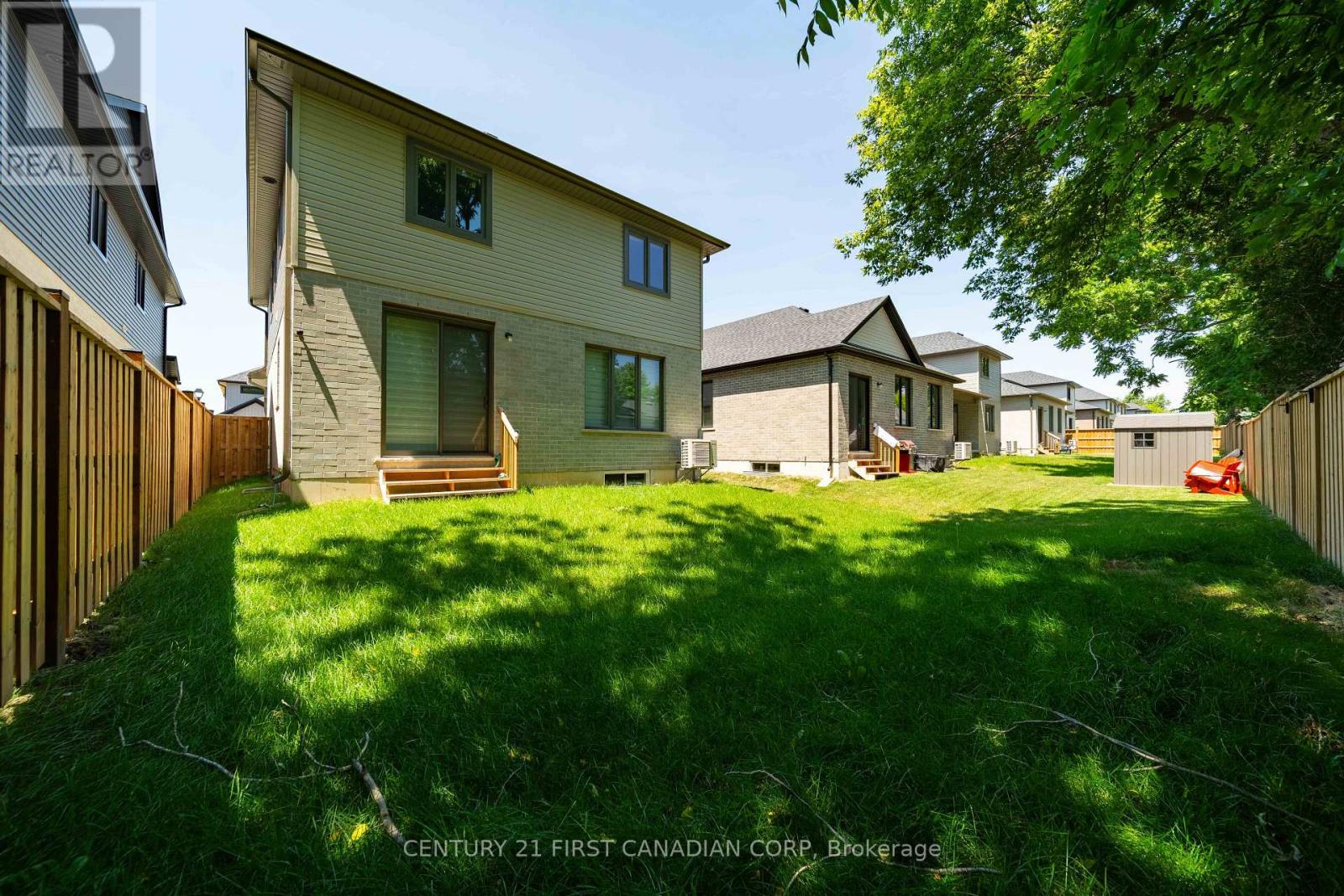 8-7966 Fallon Drive, Lucan Biddulph, Ontario  N0M 1V0 - Photo 42 - X13661676