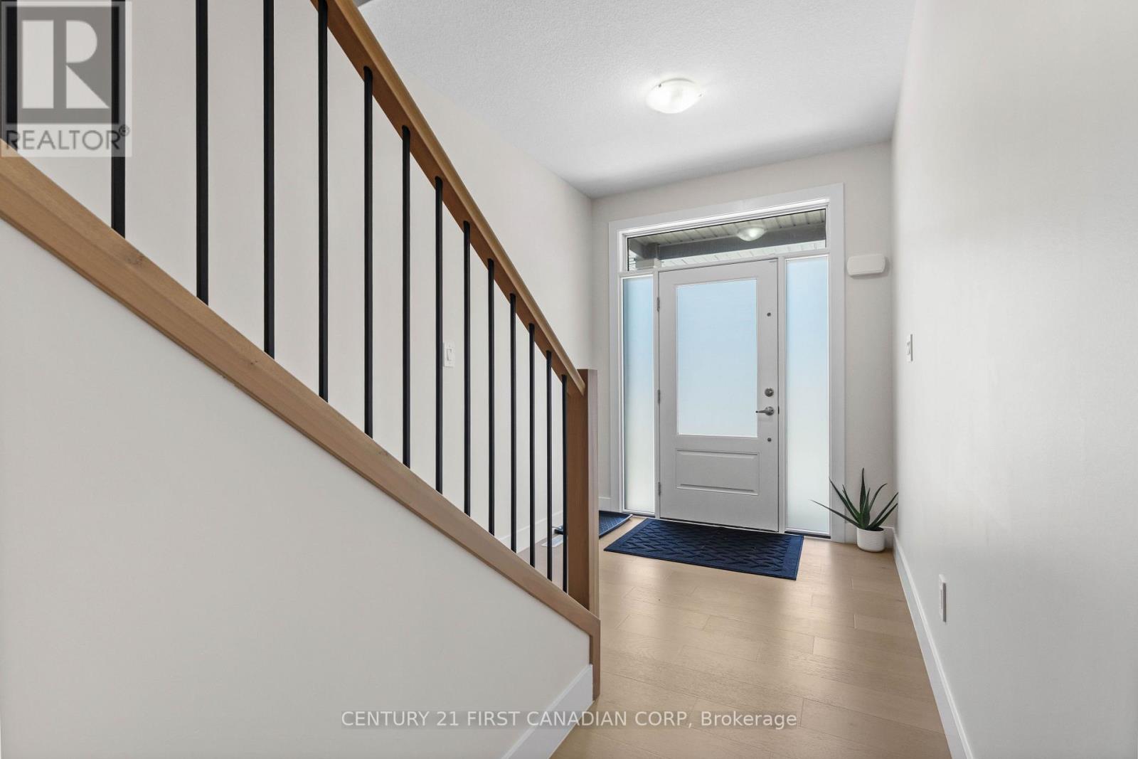 8-7966 Fallon Drive, Lucan Biddulph, Ontario  N0M 1V0 - Photo 8 - X13661676