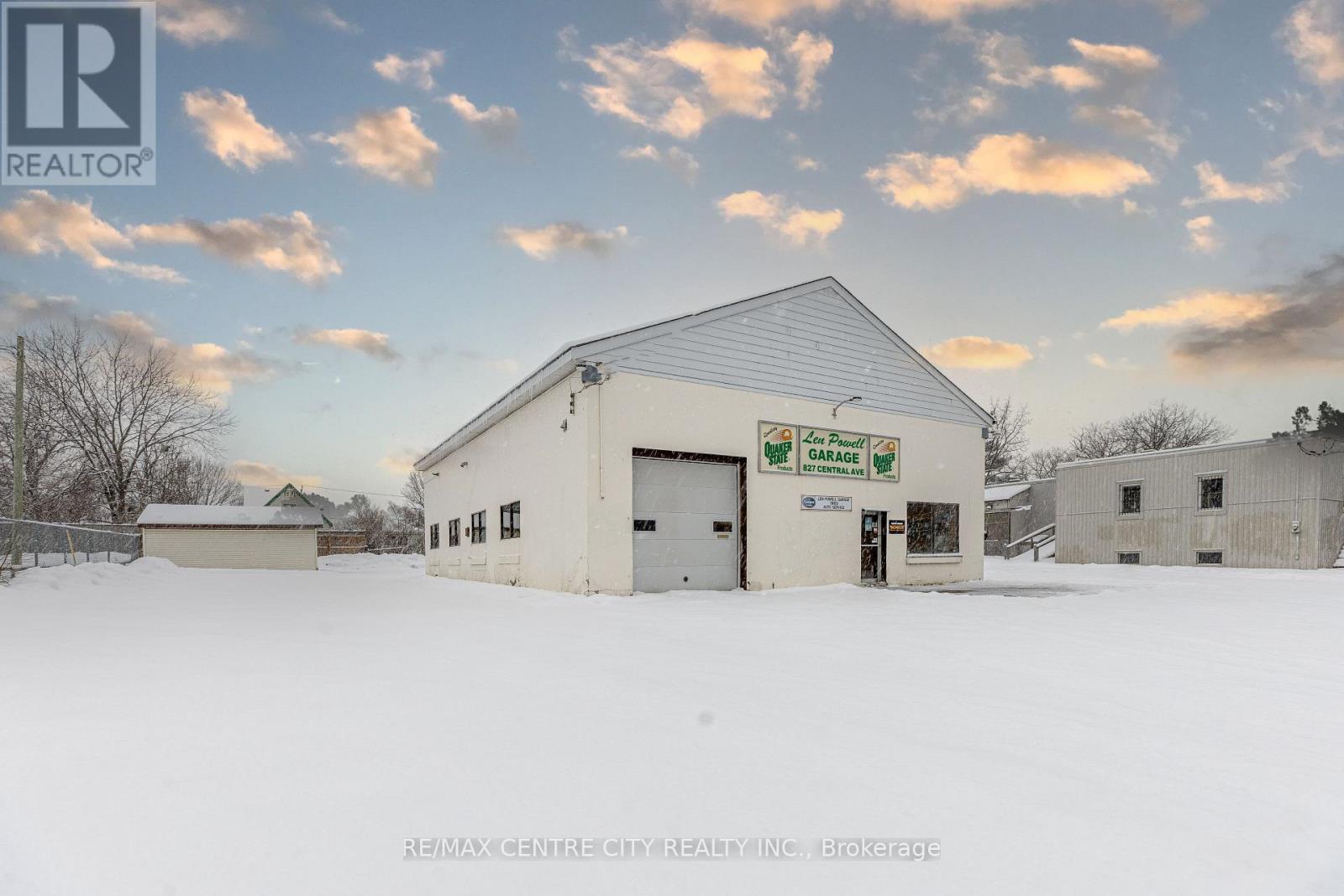 827 CENTRAL AVENUE, London East, Ontario