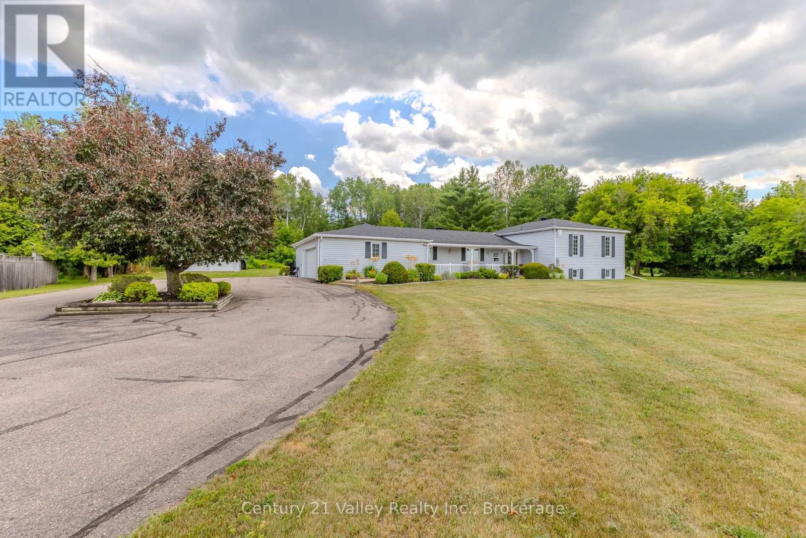 406 Water Street, Bonnechere Valley, Ontario  K0J 1T0 - Photo 1 - X13661756