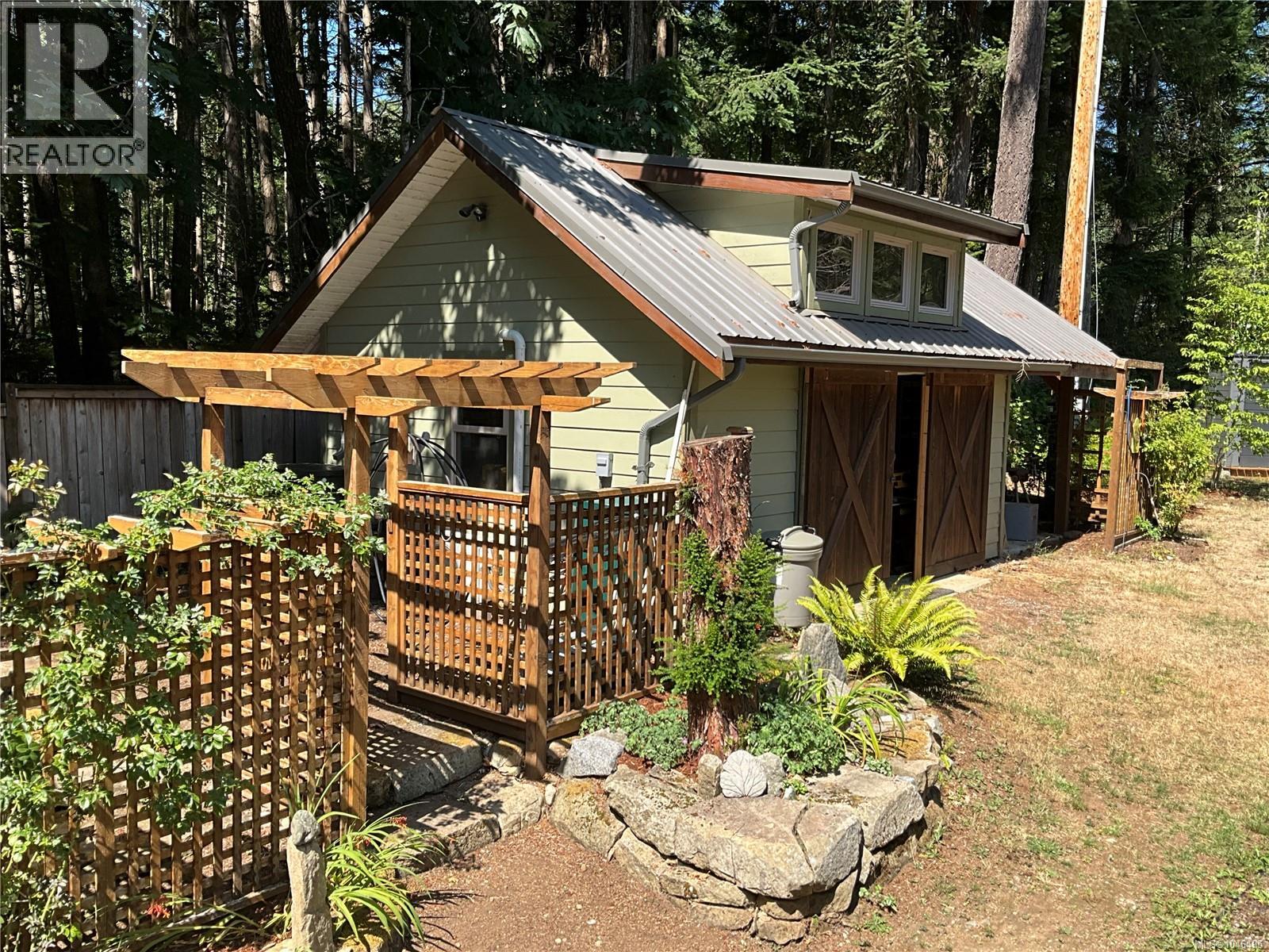 2575 Coho Dr, Gabriola Island, British Columbia  V0R 1X7 - Photo 45 - 1046495