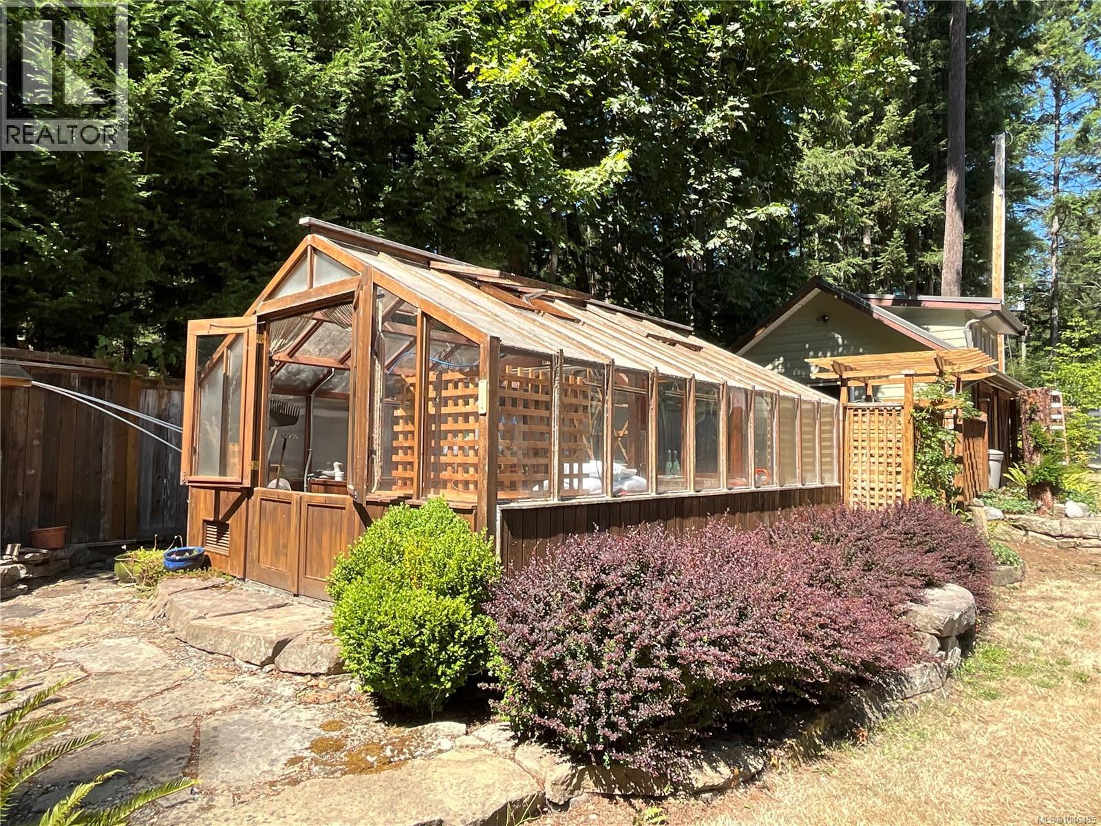 2575 Coho Dr, Gabriola Island, British Columbia  V0R 1X7 - Photo 46 - 1046495
