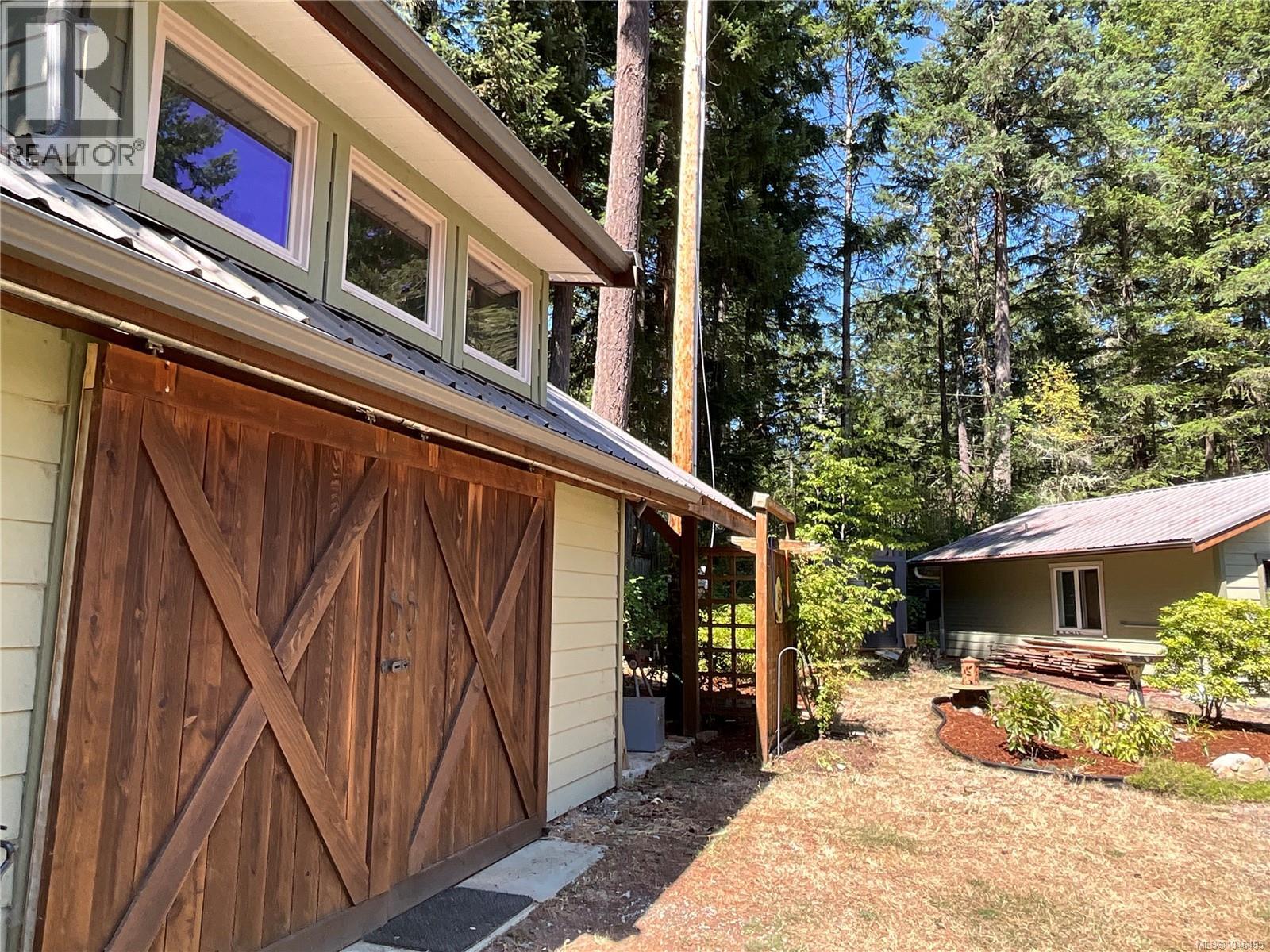2575 Coho Dr, Gabriola Island, British Columbia  V0R 1X7 - Photo 44 - 1046495
