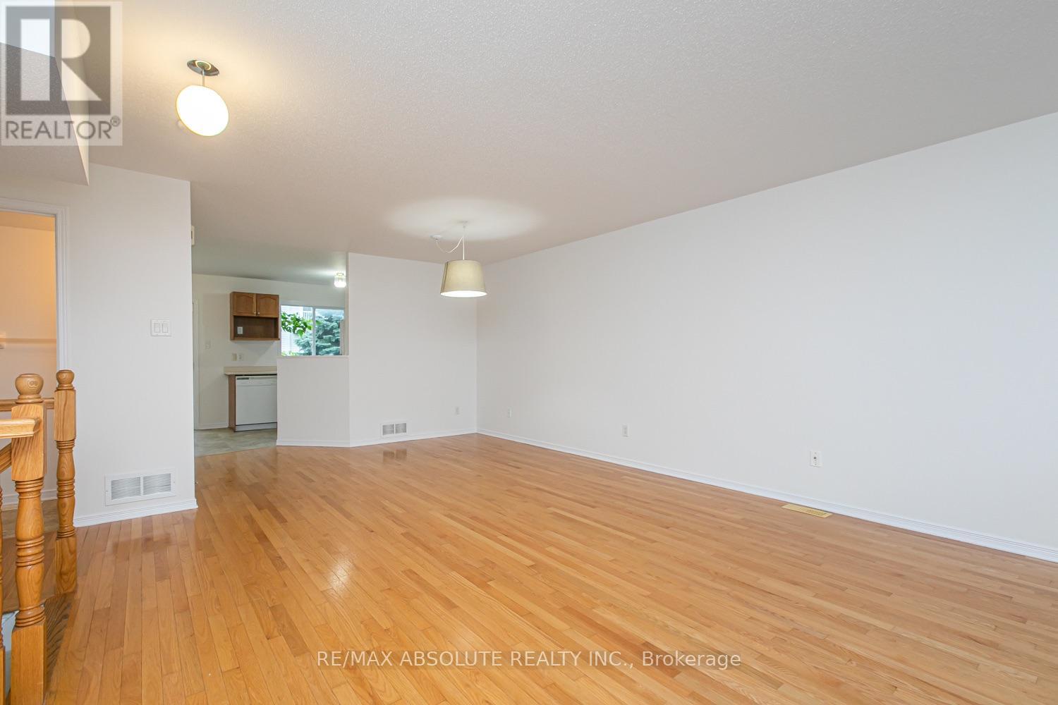 38 - 246 Gershwin Private, Ottawa, Ontario  K2H 1G5 - Photo 3 - X13661804