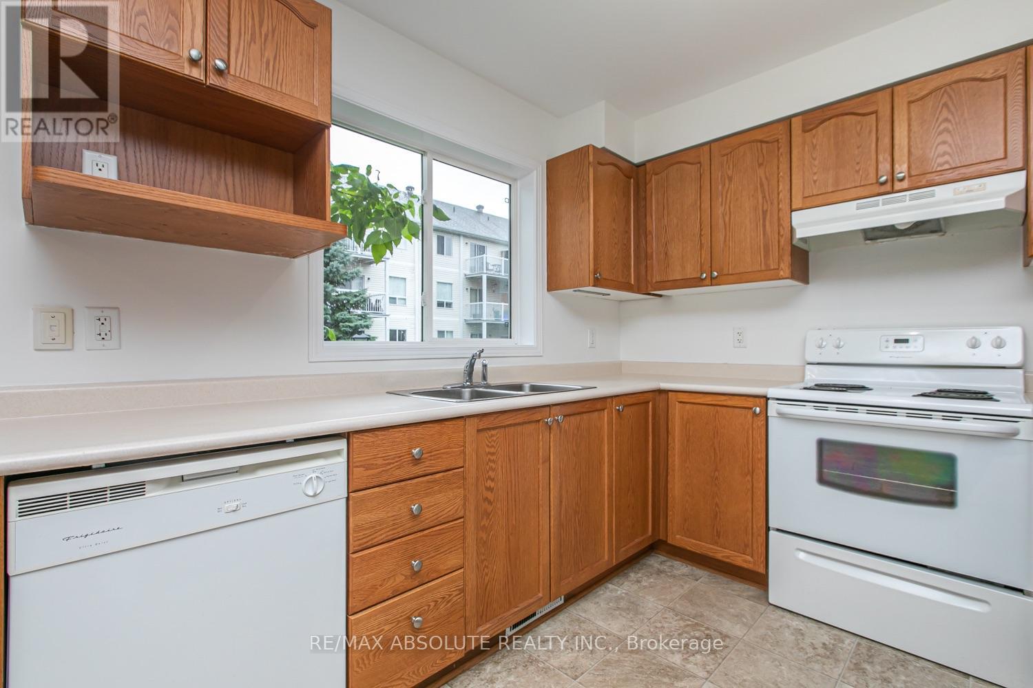 38 - 246 Gershwin Private, Ottawa, Ontario  K2H 1G5 - Photo 8 - X13661804