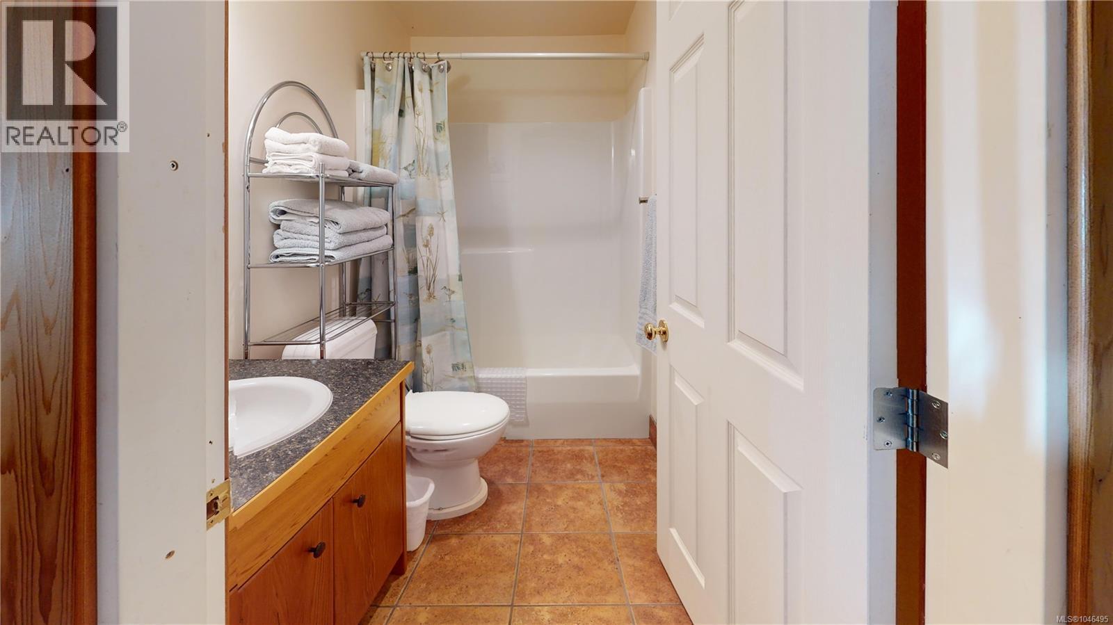 2575 Coho Dr, Gabriola Island, British Columbia  V0R 1X7 - Photo 36 - 1046495