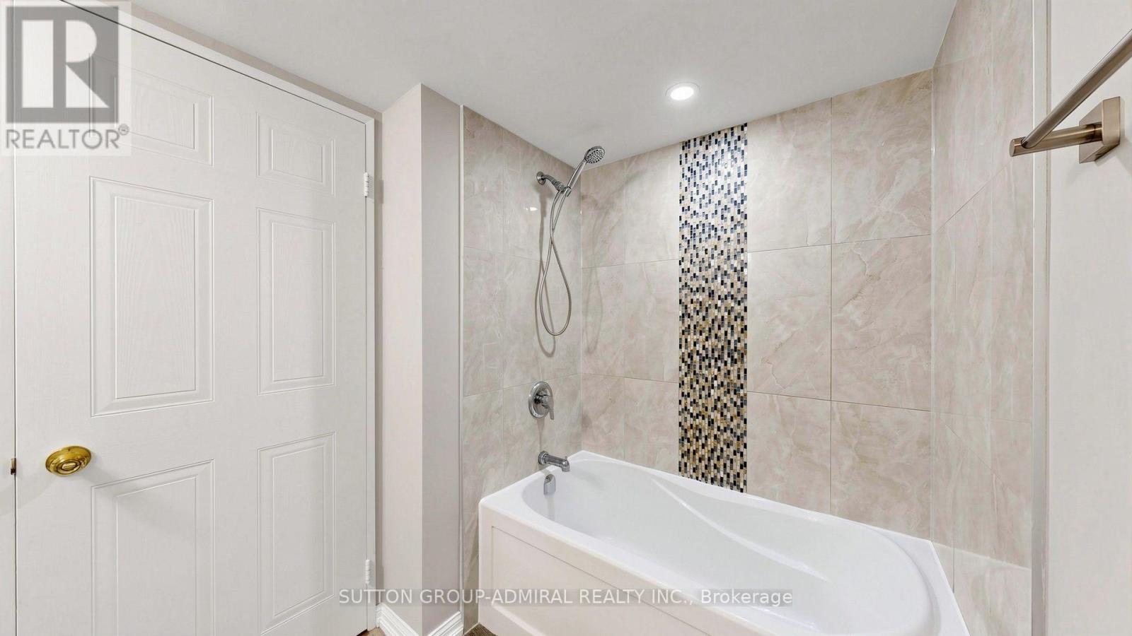 1516 - 32 Clarissa Drive, Richmond Hill, Ontario  L4C 9R7 - Photo 25 - N13661666
