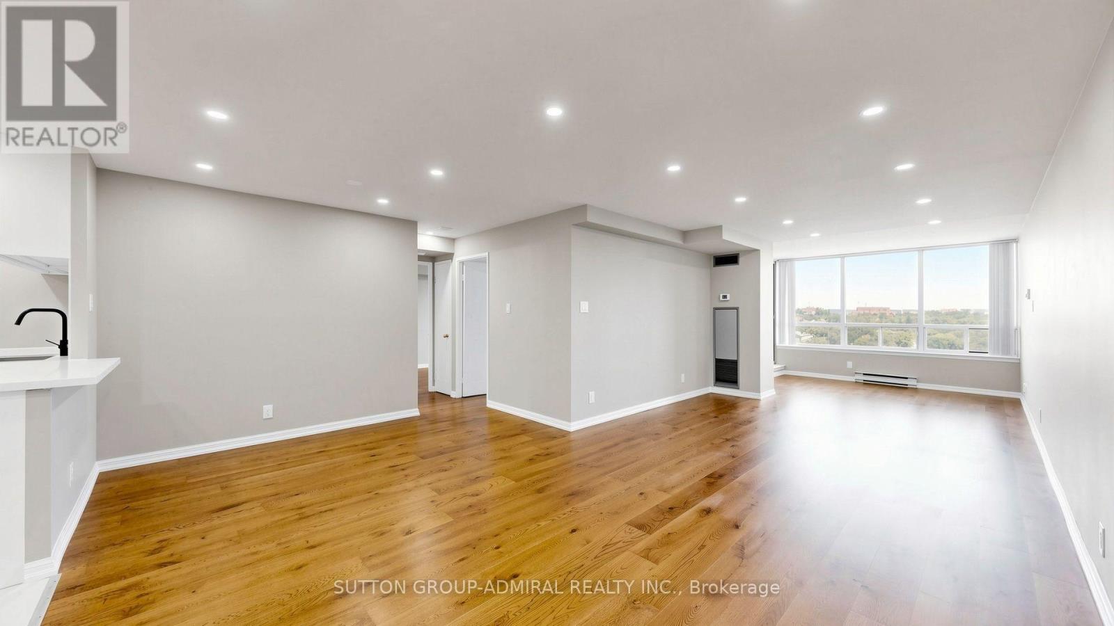1516 - 32 Clarissa Drive, Richmond Hill, Ontario  L4C 9R7 - Photo 8 - N13661666
