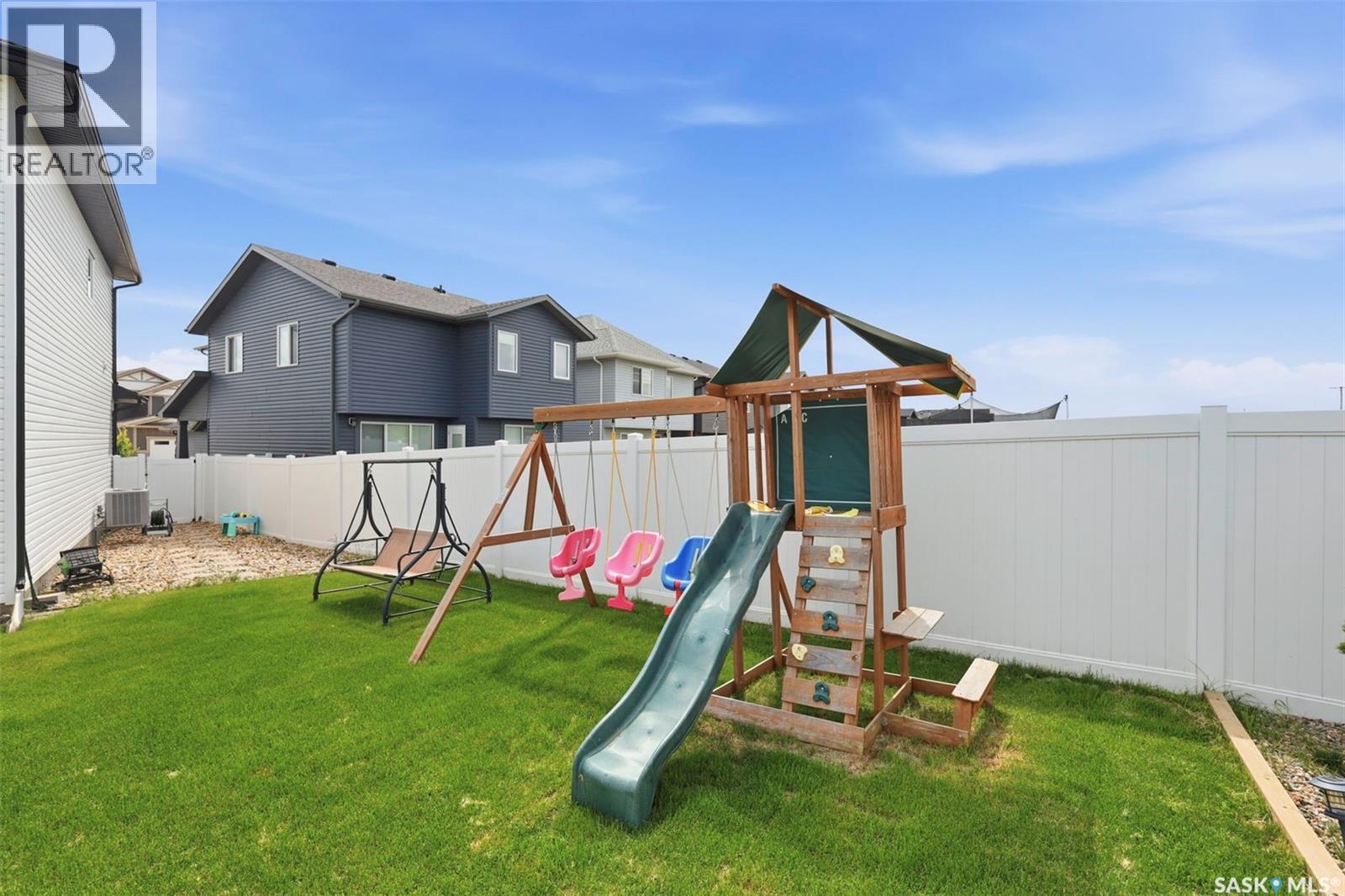 421 Germain Manor, Saskatoon, Saskatchewan  S7V 0V1 - Photo 38 - SK045134