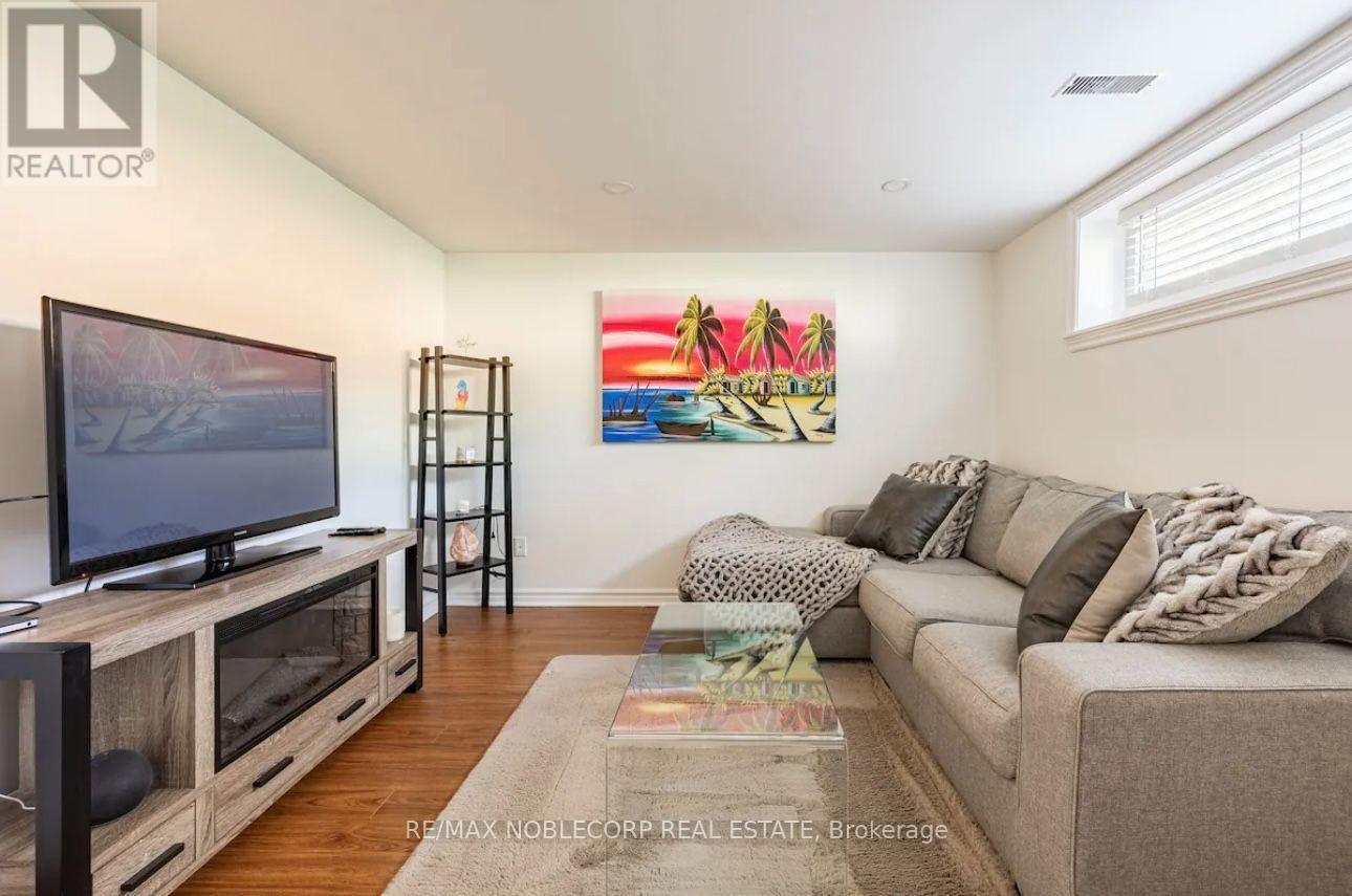 4230 Bloor Street W, Toronto, Ontario  M9C 1Z7 - Photo 22 - W13661652