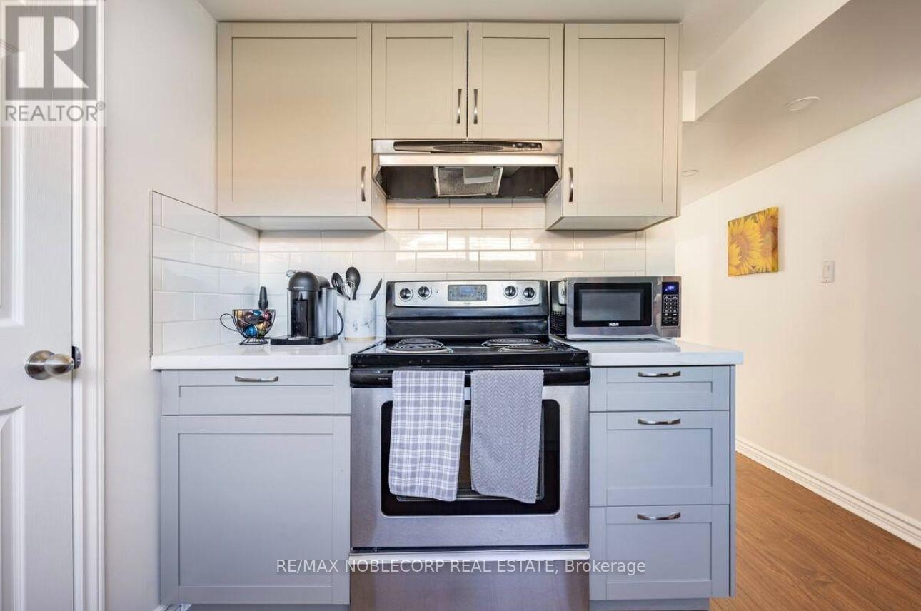 4230 Bloor Street W, Toronto, Ontario  M9C 1Z7 - Photo 26 - W13661652