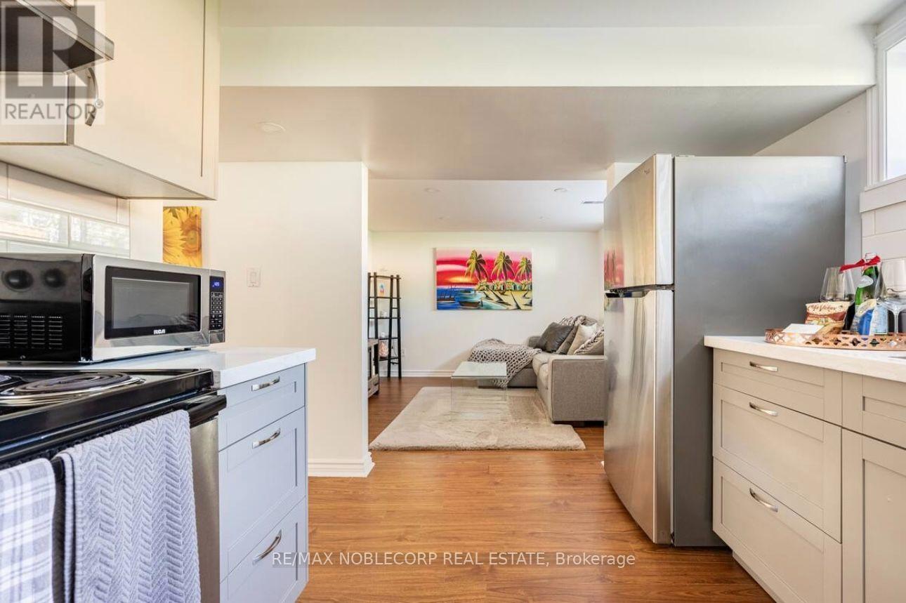 4230 Bloor Street W, Toronto, Ontario  M9C 1Z7 - Photo 27 - W13661652